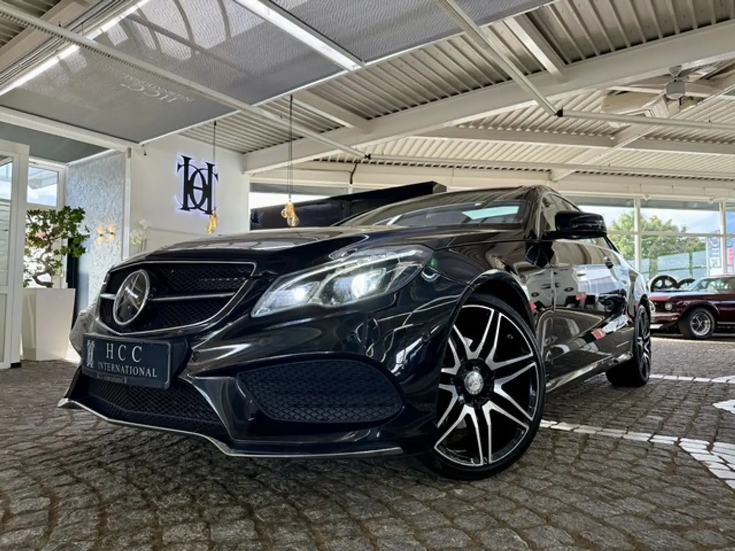 Mercedes-Benz E 320 CGI Coupe AMG-Plus Line Panorama+Distronic Nero - 2