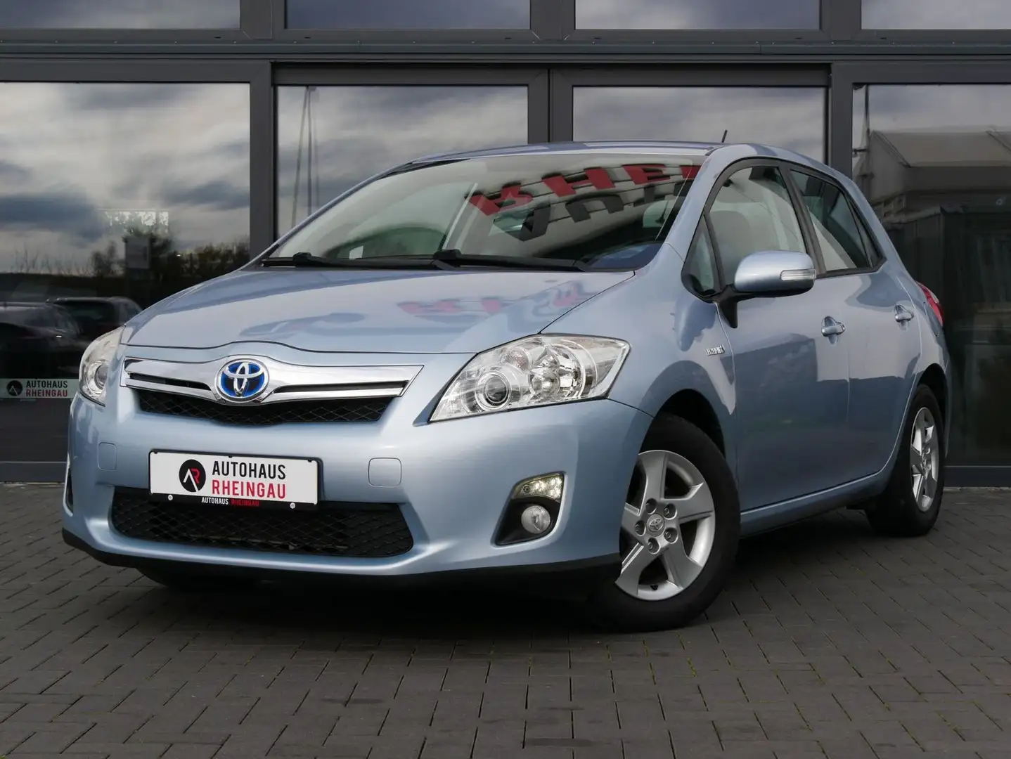 Toyota Auris 1.8 (Hybrid) Life Modrá - 2