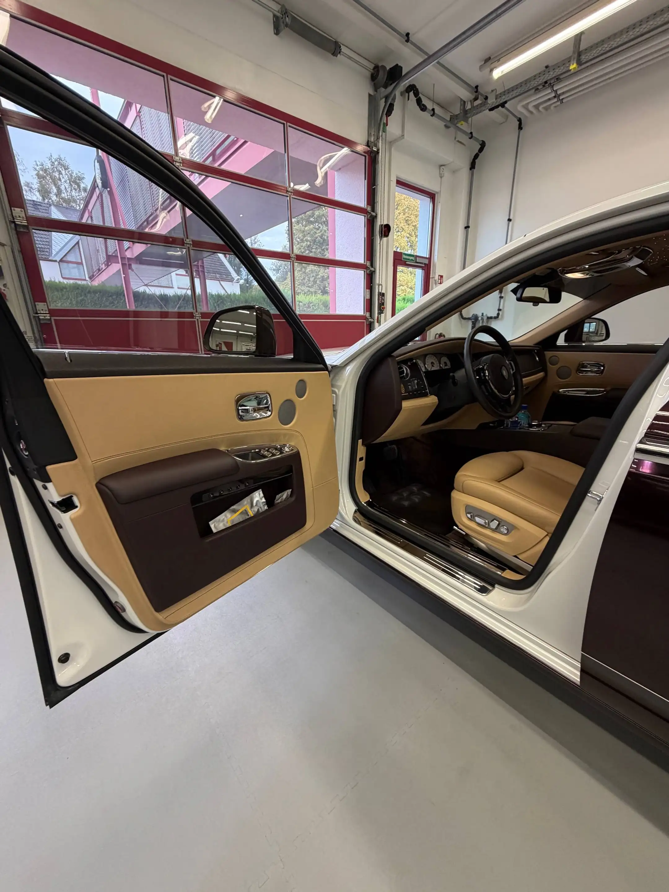 Rolls-Royce Ghost RR GHOST nur 7.700 KM aus exclusiver Sammlung Pannorama starlight headliner rear Theater BESPOKE — photo 10