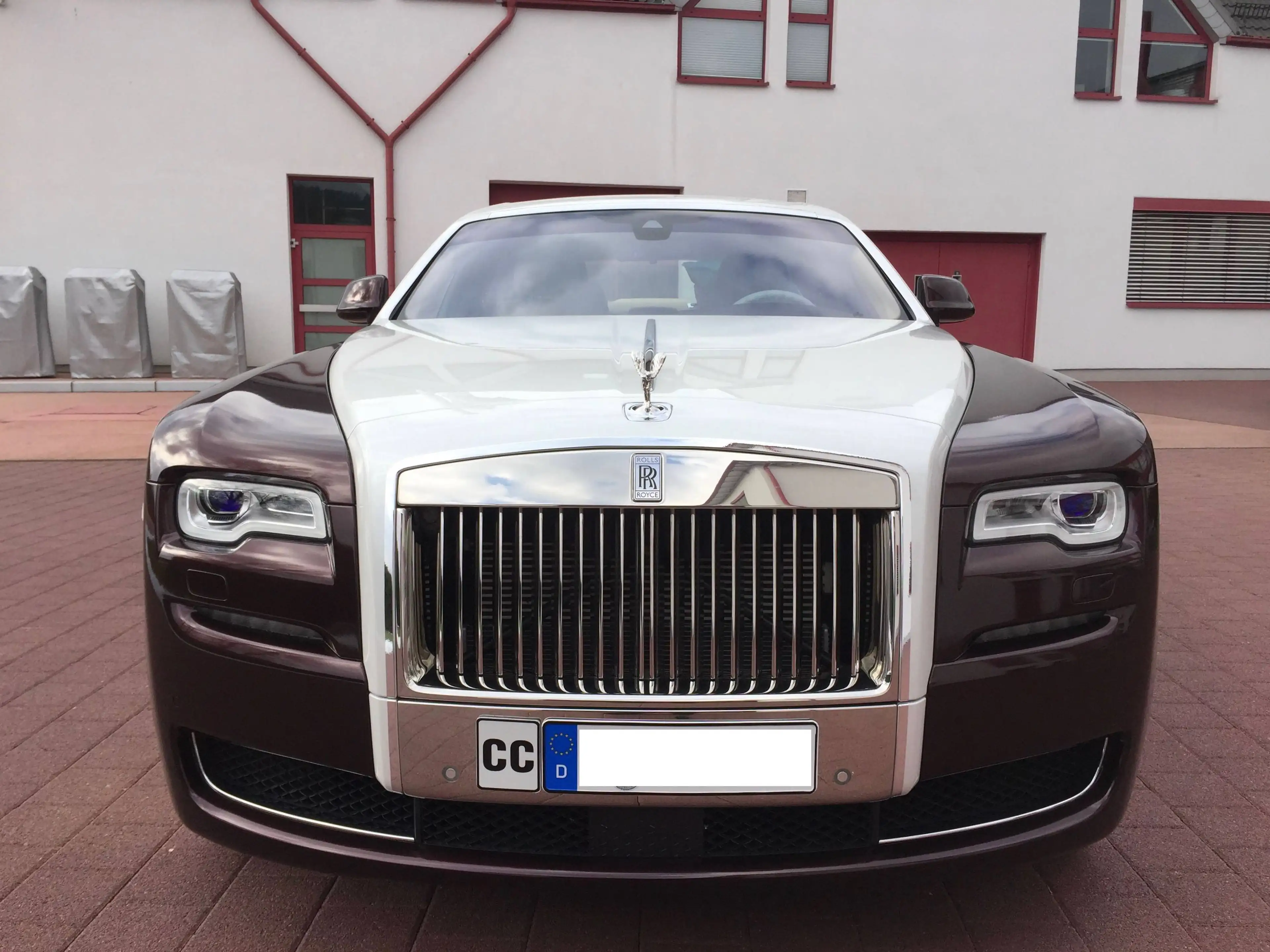 Rolls-Royce Ghost RR GHOST nur 7.700 KM aus exclusiver Sammlung Pannorama starlight headliner rear Theater BESPOKE — photo 3