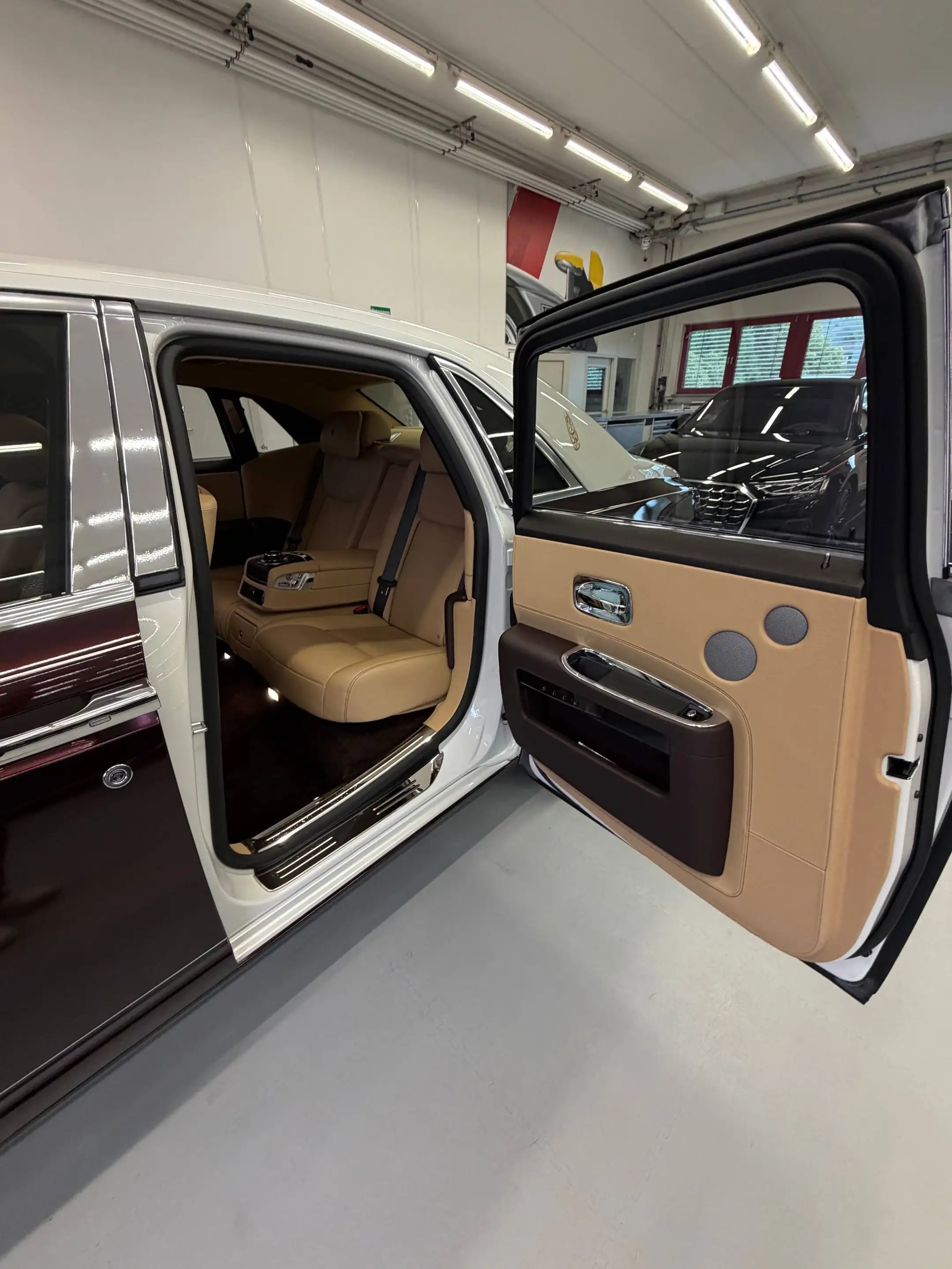 Rolls-Royce Ghost RR GHOST nur 7.700 KM aus exclusiver Sammlung Pannorama starlight headliner rear Theater BESPOKE — photo 8