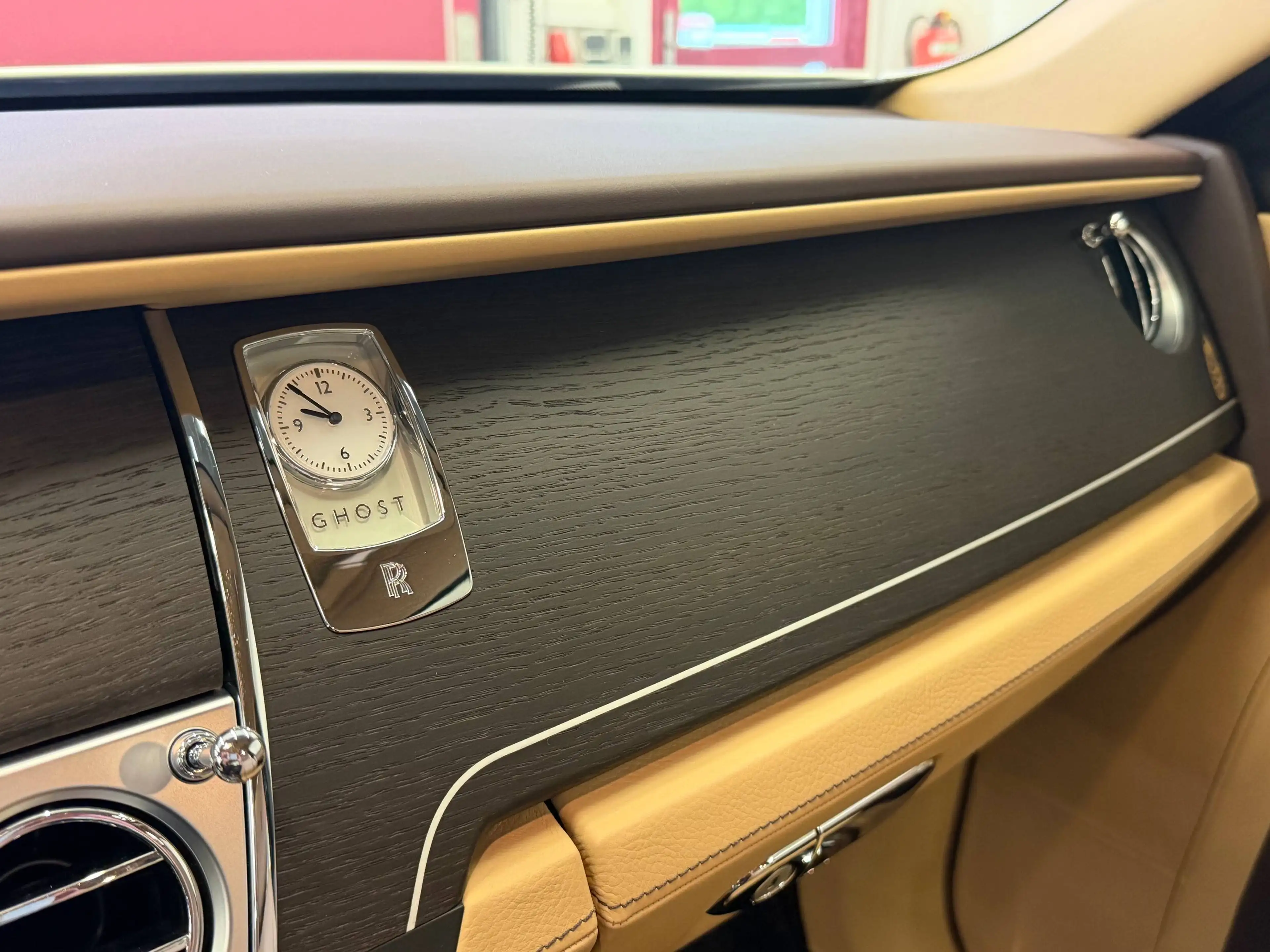 Rolls-Royce Ghost RR GHOST nur 7.700 KM aus exclusiver Sammlung Pannorama starlight headliner rear Theater BESPOKE — photo 12