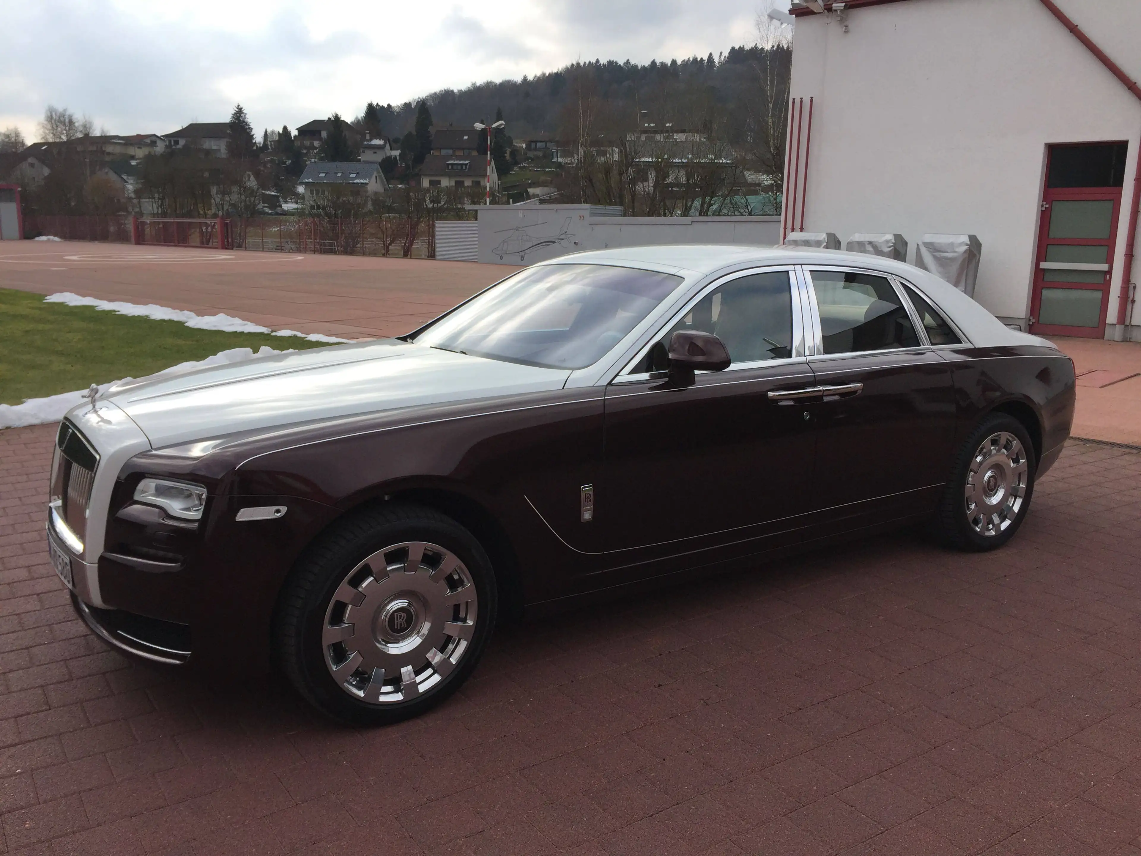 Rolls-Royce Ghost RR GHOST nur 7.700 KM aus exclusiver Sammlung Pannorama starlight headliner rear Theater BESPOKE — photo 4