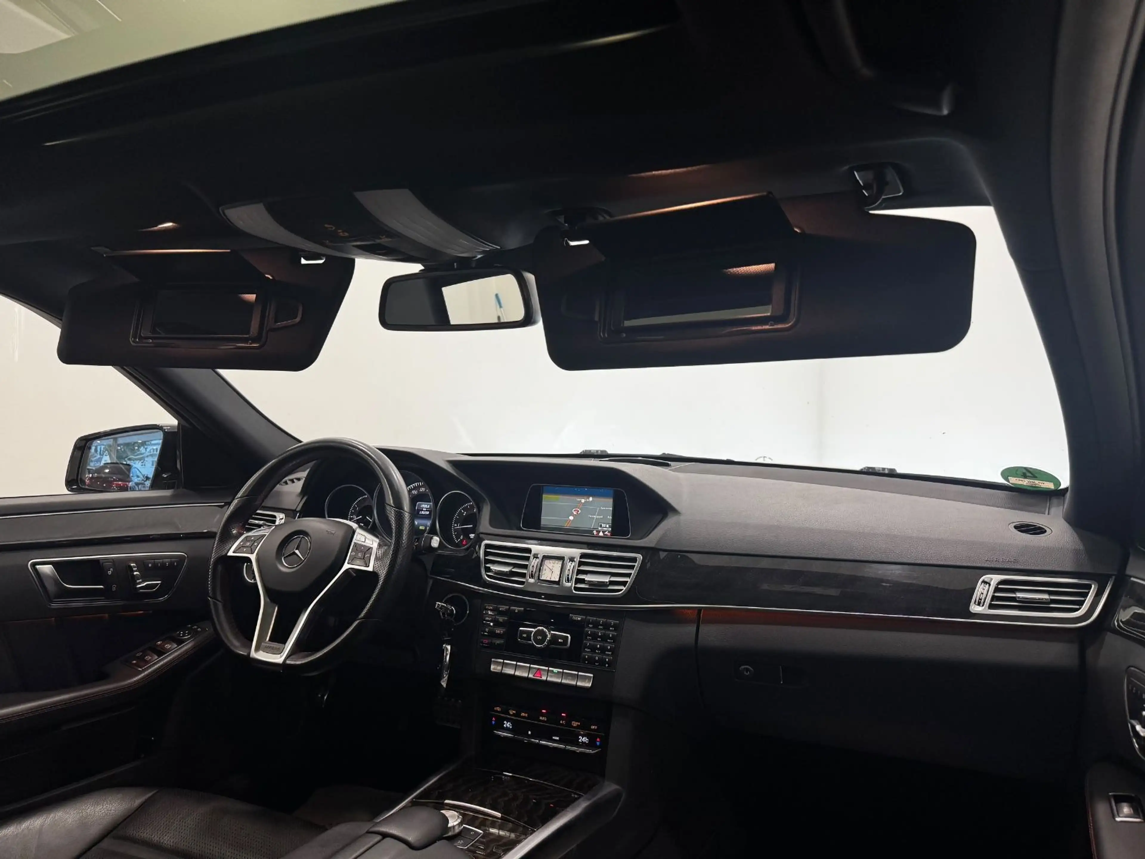 Mercedes-Benz E 220 T BlueTec AMG-Line|PANO|MEMORY|NIGHT|LED| — photo 2