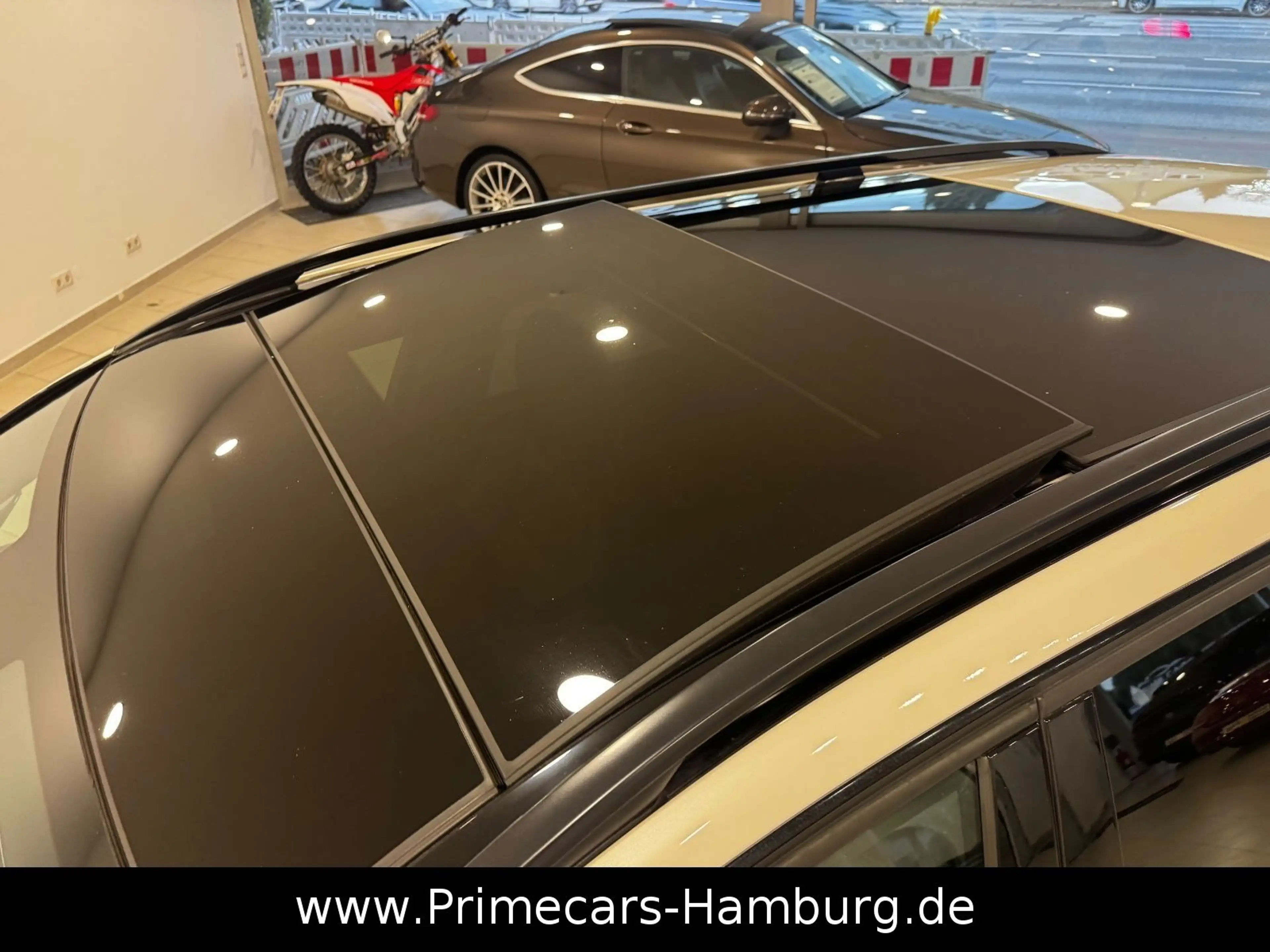 Mercedes-Benz E 220 T BlueTec AMG-Line|PANO|MEMORY|NIGHT|LED| — photo 9