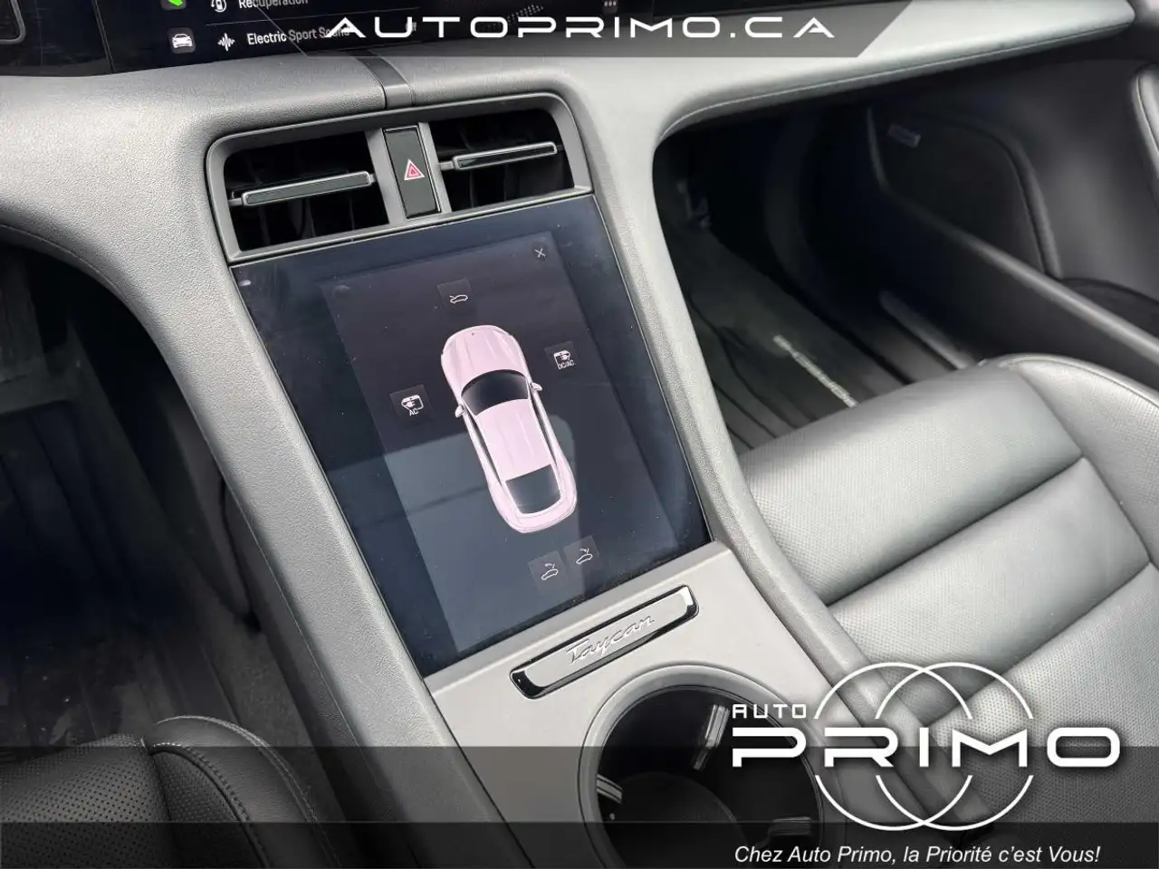 Porsche Taycan снимка Porsche Taycan