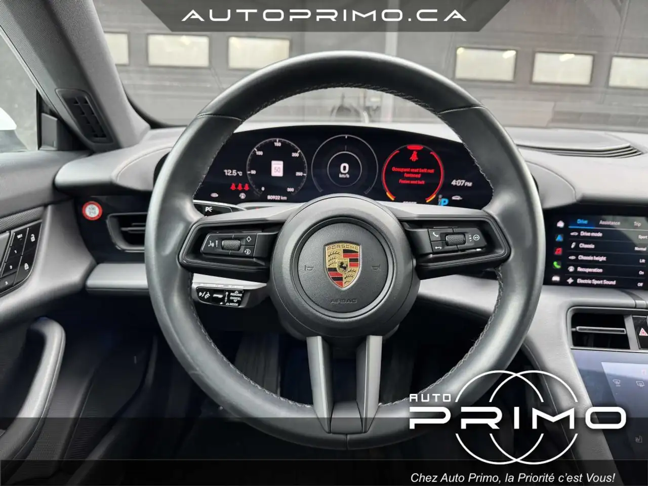 Porsche Taycan снимка Porsche Taycan