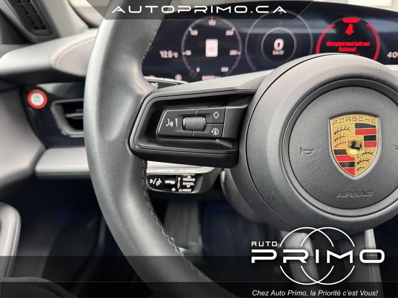Porsche Taycan снимка Porsche Taycan