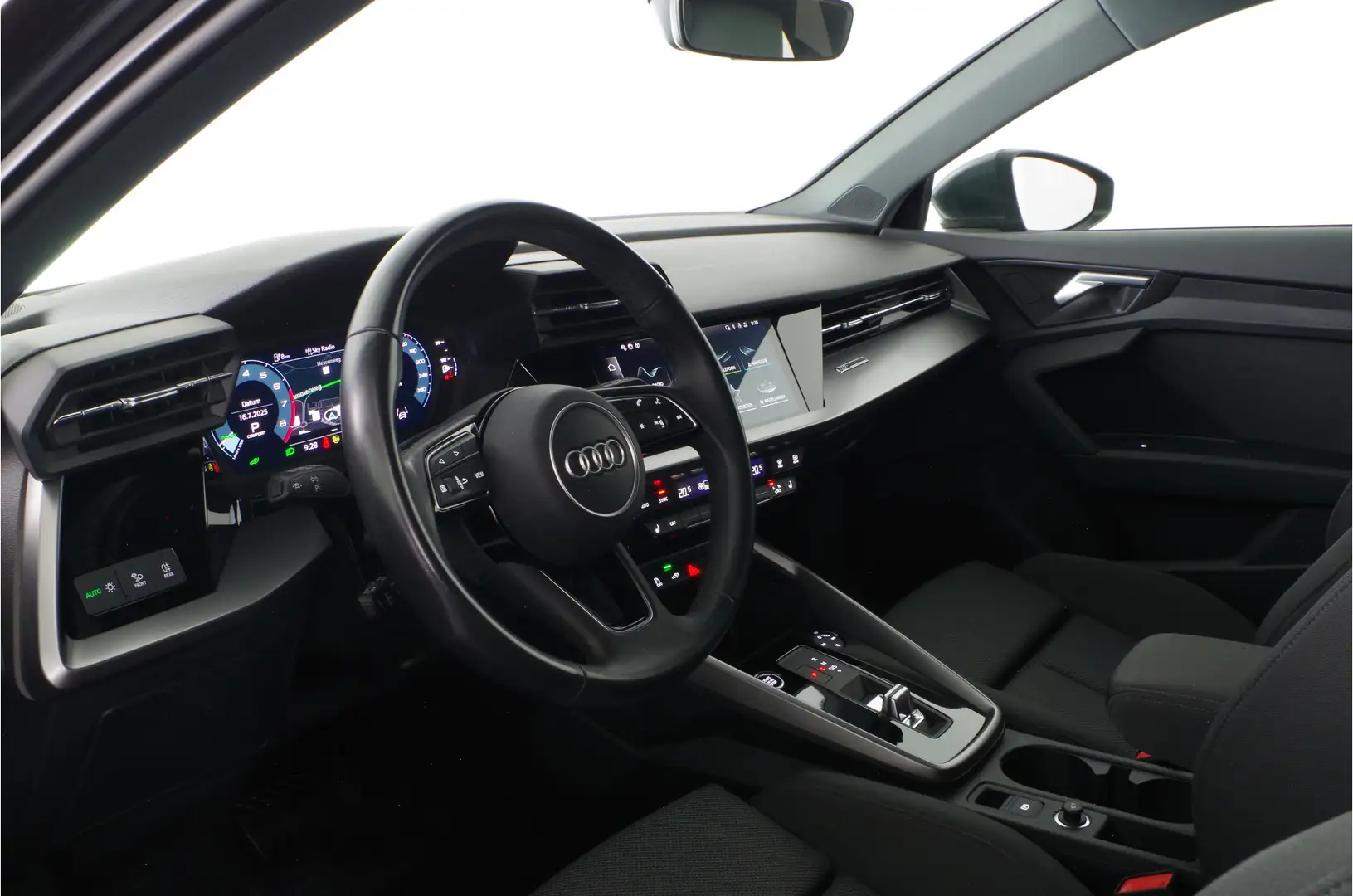 Audi A3 Sportback 40 TFSI e S line  204pk/Daytona grijs/A Grijs - 2