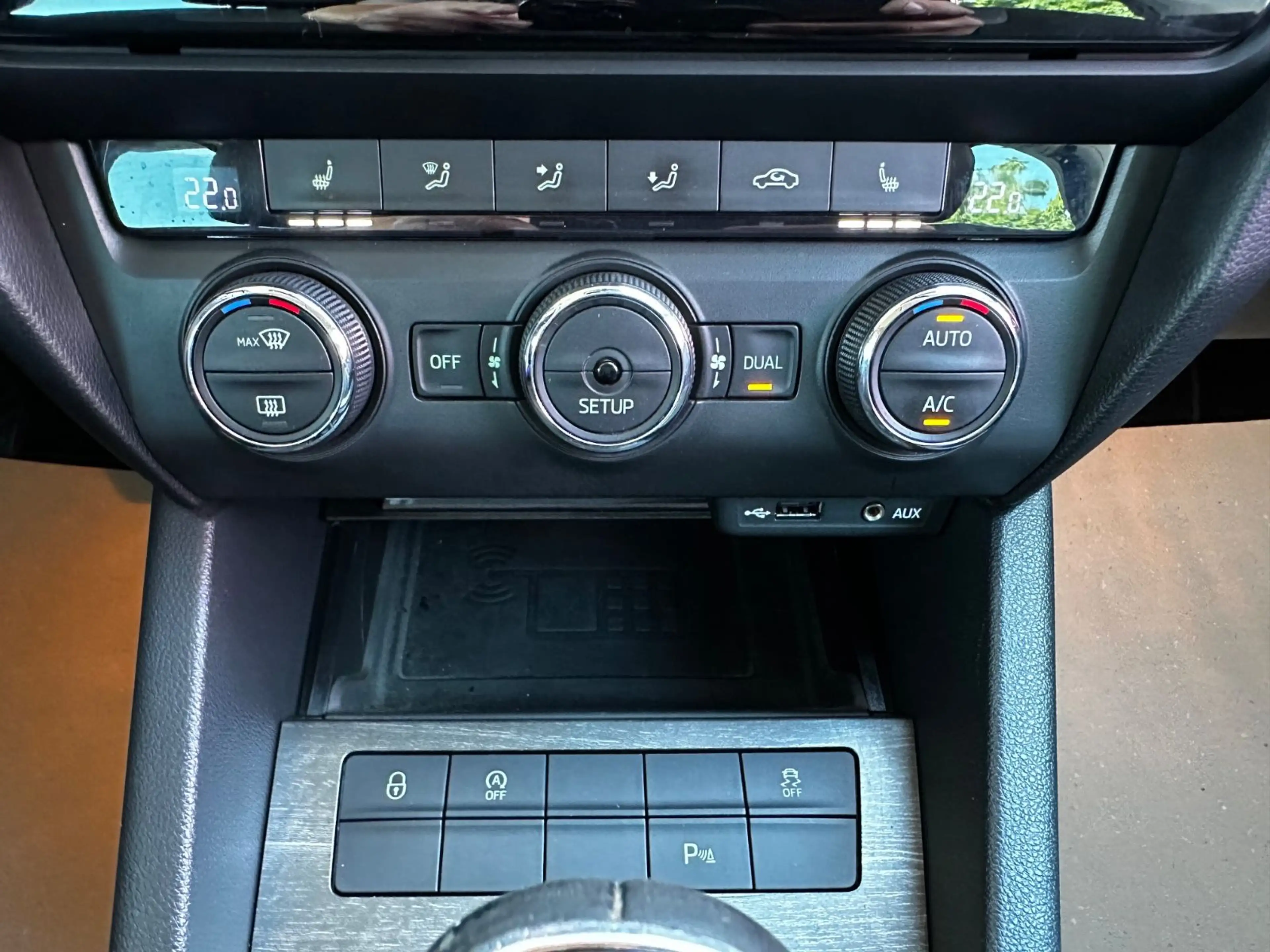 Skoda Octavia Combi Scout 4x4 "ALCANTARA"AHK"NAVI" — photo 43