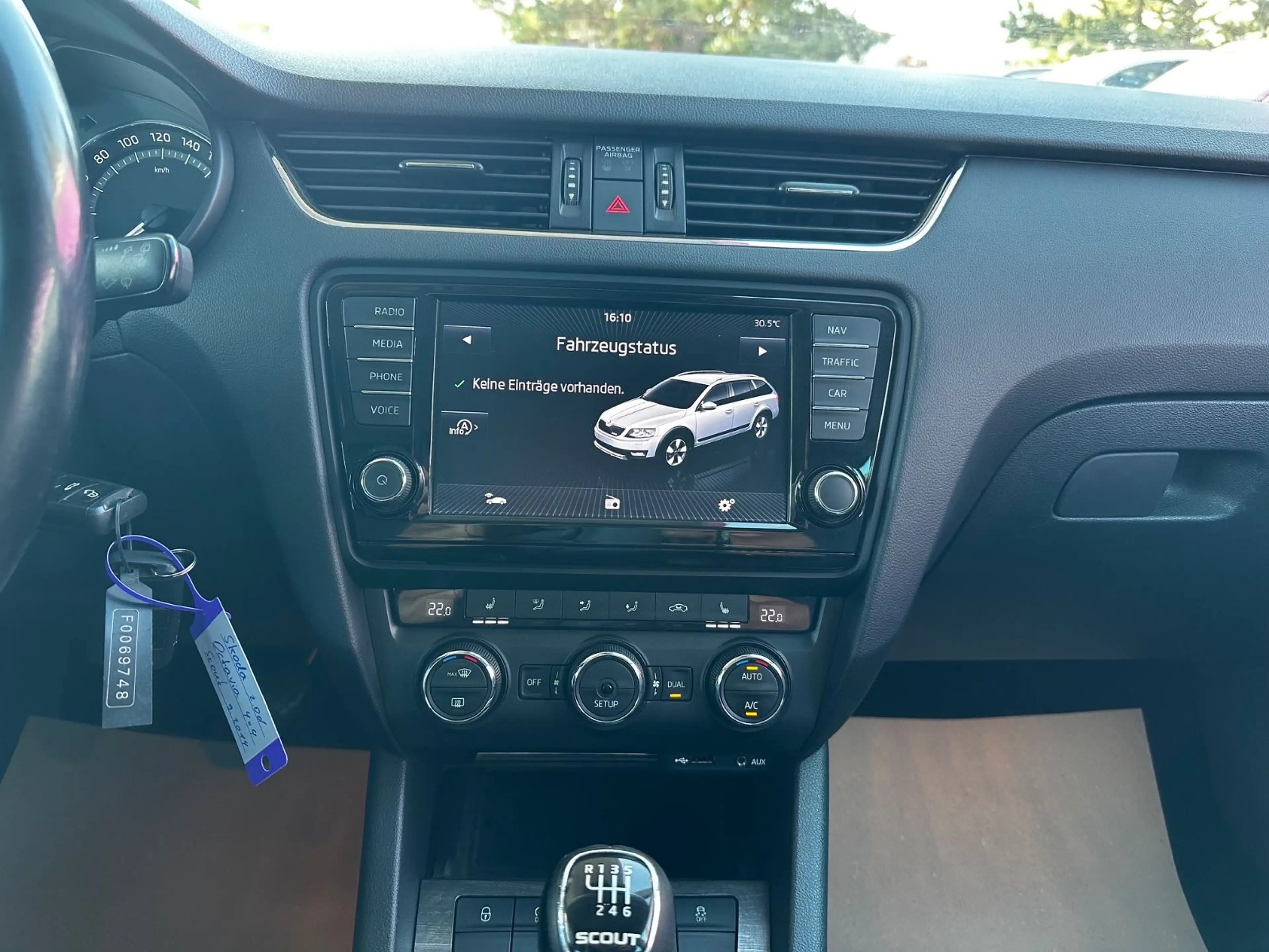 Skoda Octavia Combi Scout 4x4 "ALCANTARA"AHK"NAVI" — photo 38