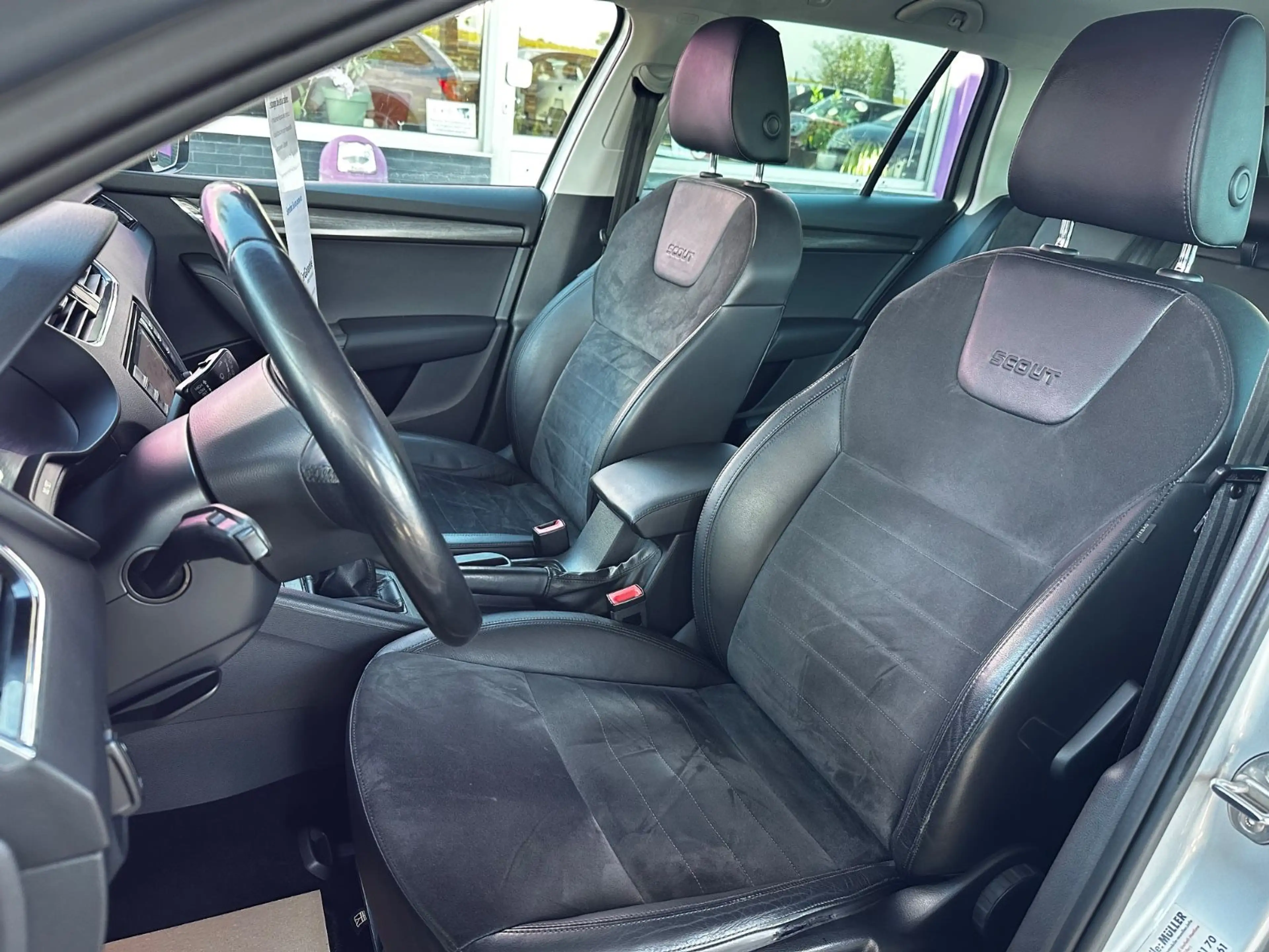 Skoda Octavia Combi Scout 4x4 "ALCANTARA"AHK"NAVI" — photo 21