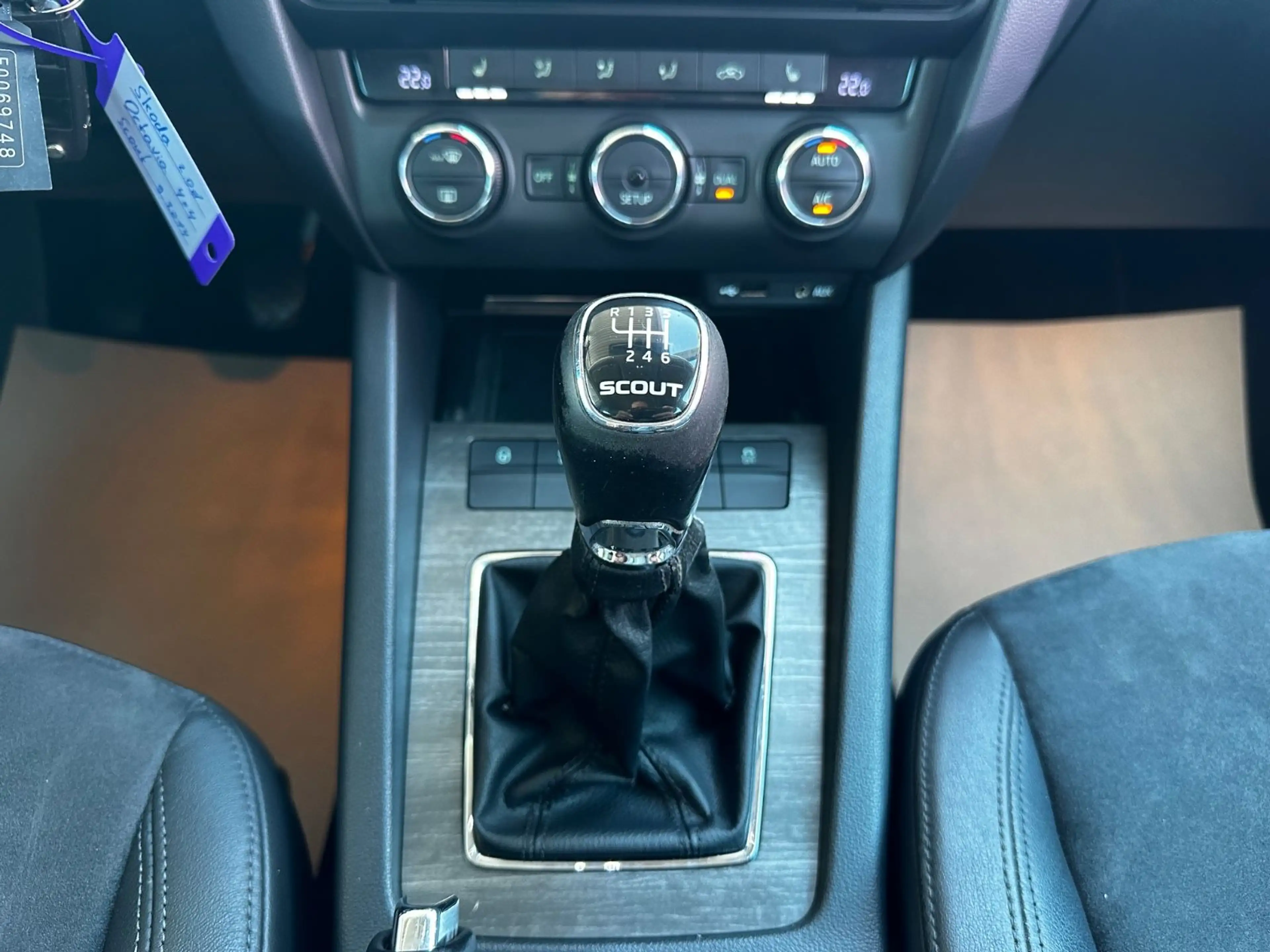 Skoda Octavia Combi Scout 4x4 "ALCANTARA"AHK"NAVI" — photo 44
