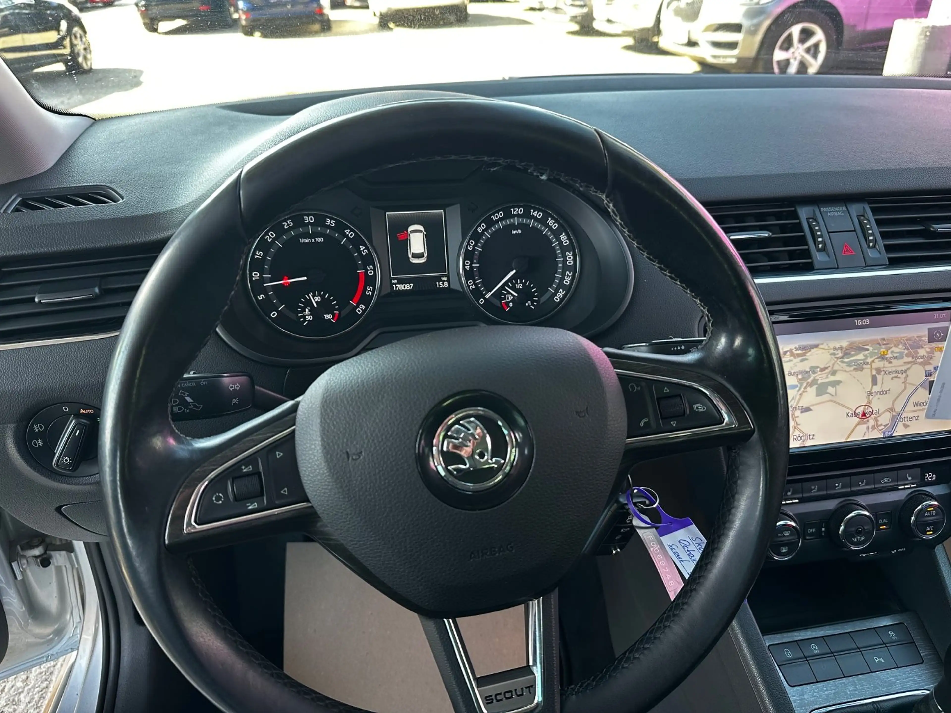 Skoda Octavia Combi Scout 4x4 "ALCANTARA"AHK"NAVI" — photo 24