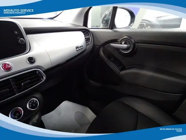 Fiat 500x view 9