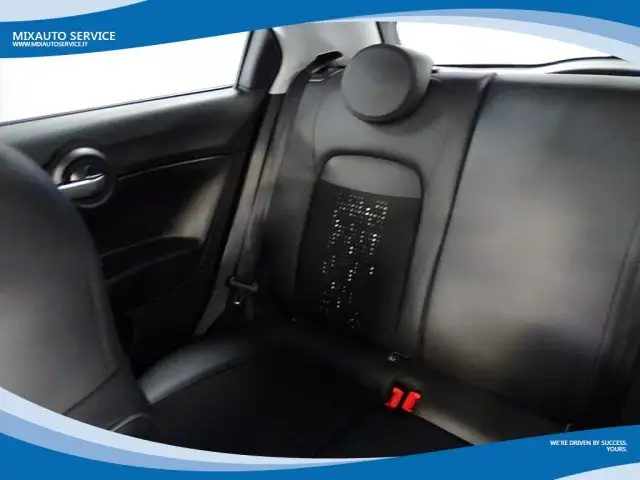 Fiat 500x view 10
