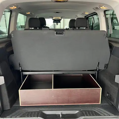 Mercedes-Benz V-Class view 15
