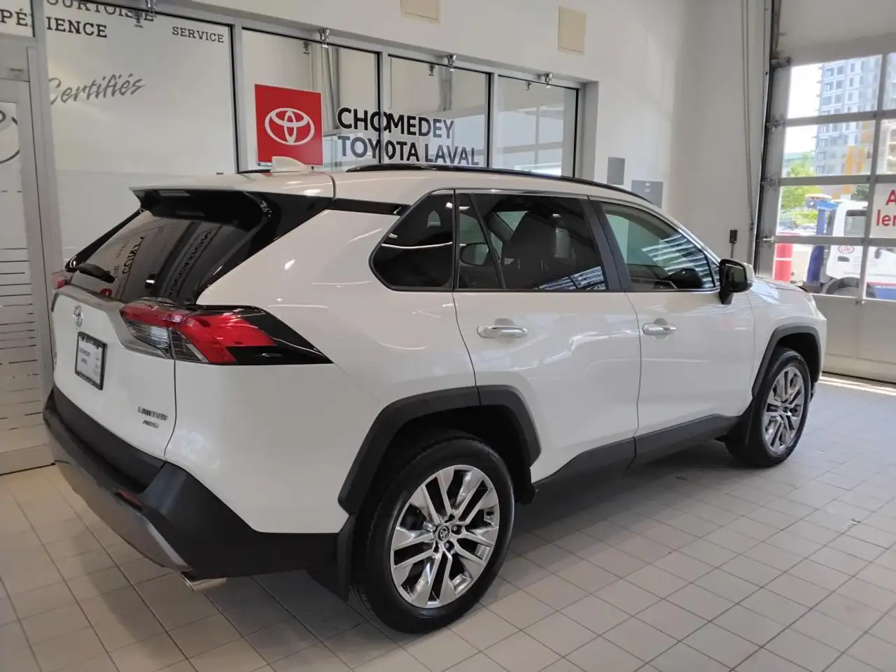 Toyota RAV 4 снимка Toyota RAV 4