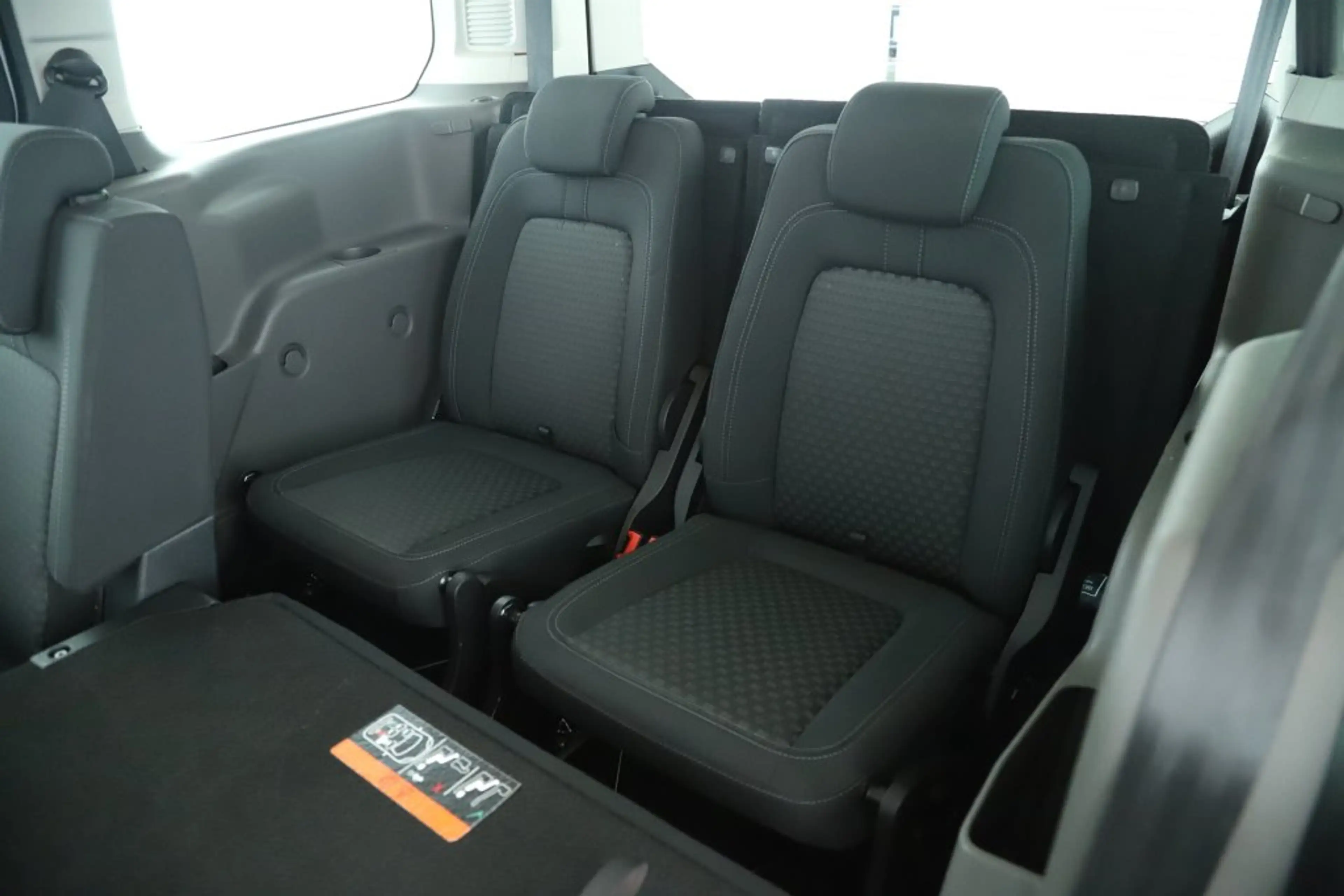Ford Grand Tourneo Connect 7-SITZE 1.5 TDCI NAVI 7-SITZER — photo 12