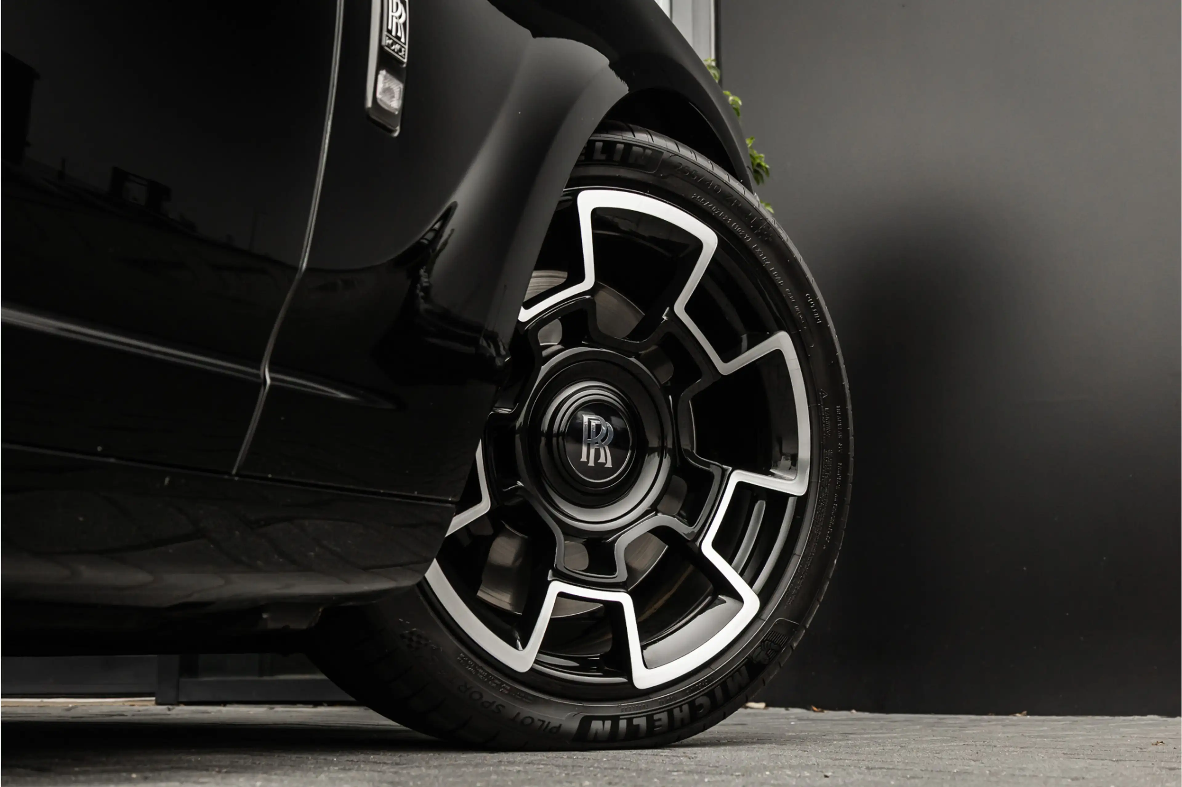 Rolls-Royce Ghost 6.6 V12 - Sterrenhemel | Bespoke Audio | Stoelkoel — photo 34