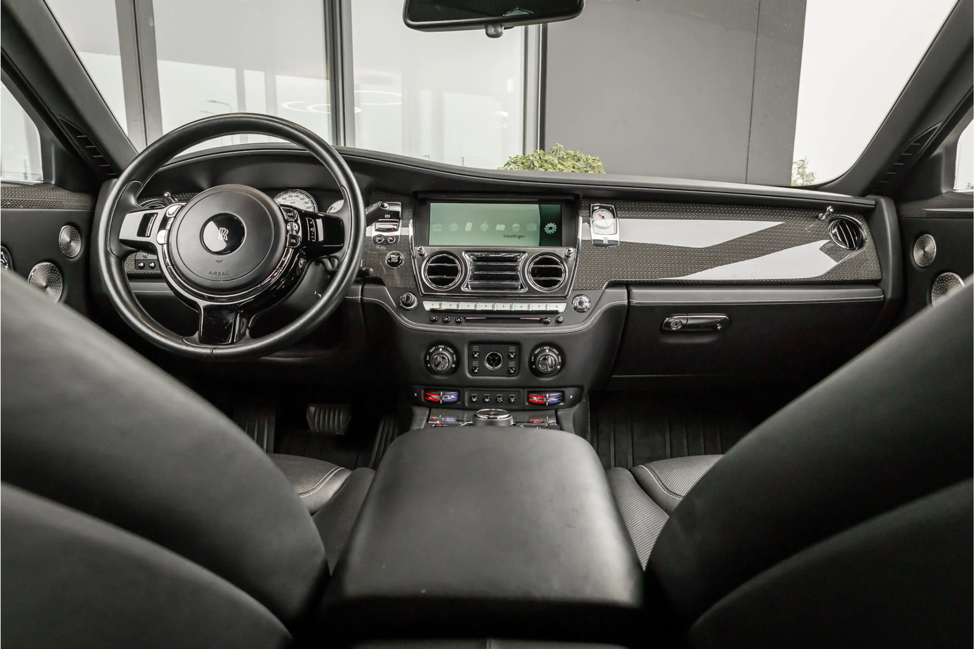 Rolls-Royce Ghost 6.6 V12 - Sterrenhemel | Bespoke Audio | Stoelkoel — photo 17