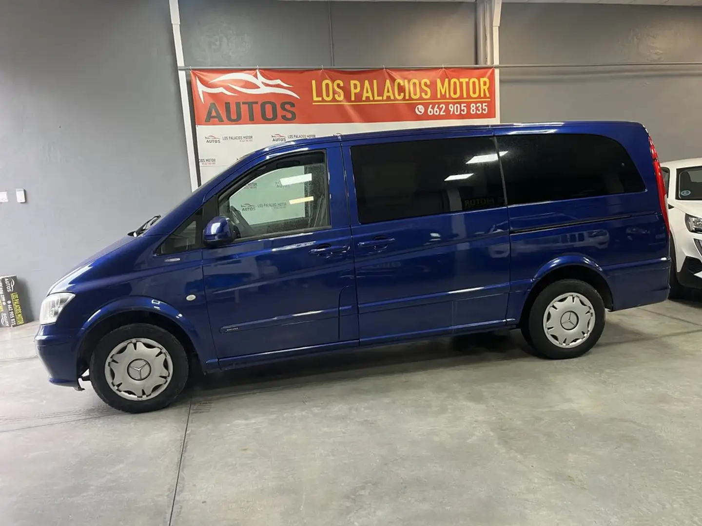Mercedes-Benz EQE 300 Mercedes Viano 2.2 CDI Ambiente Extralarga Azul - 1