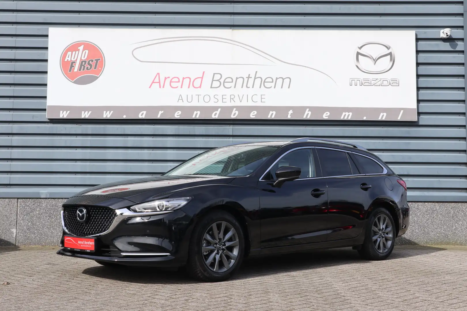 Mazda 6 Sportbreak Automaat 2.0 SkyActiv-G 165 Business - Black - 1