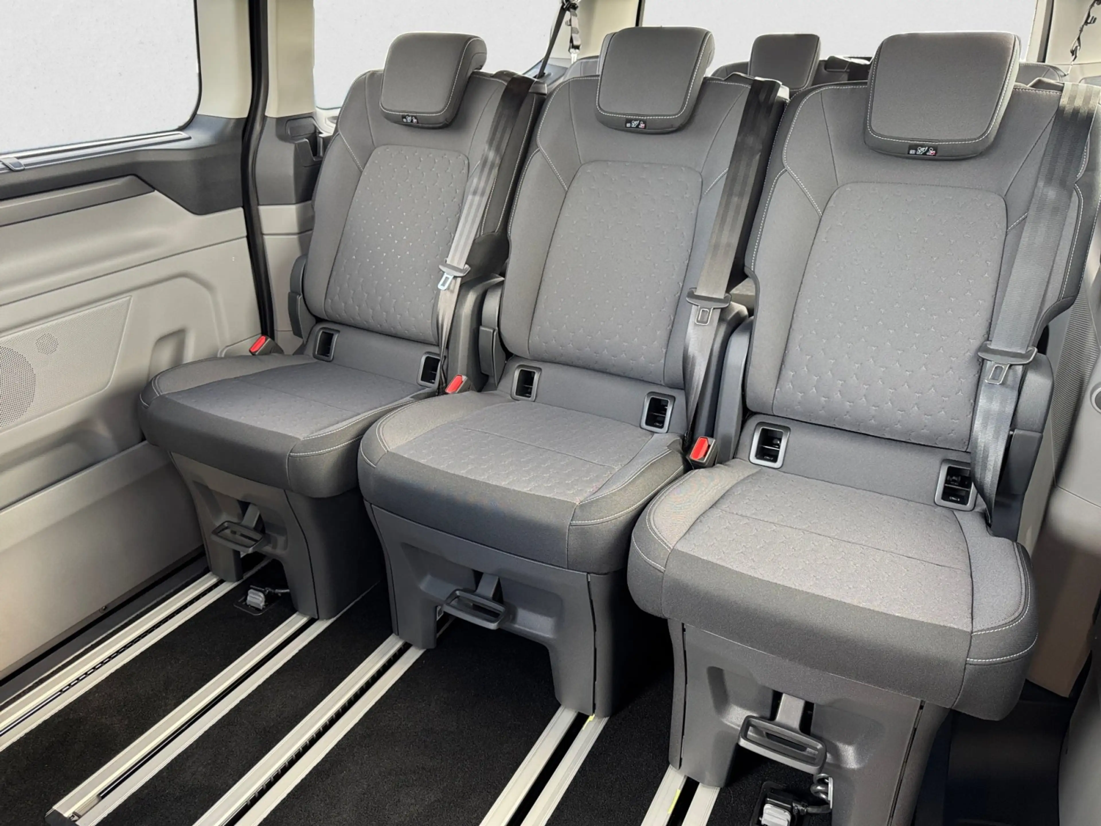 Ford Tourneo Custom L2 EcoBlue AT |8-SITZER|AHK| — photo 10