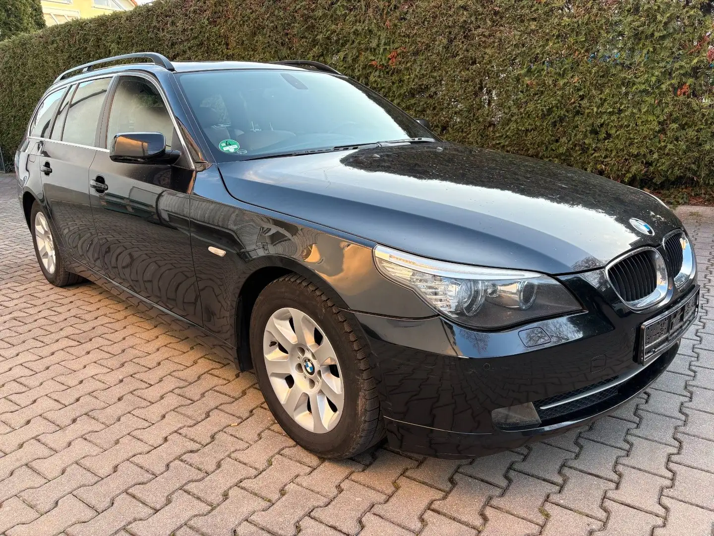 BMW 520 d touring Edition Exclusive Leder Panorama Schwarz - 1