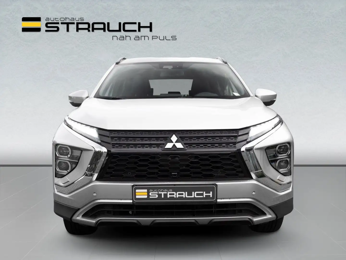 Mitsubishi Eclipse Cross Plus PHEV 4WD Navi/DAB+/ACC Stříbrná - 2