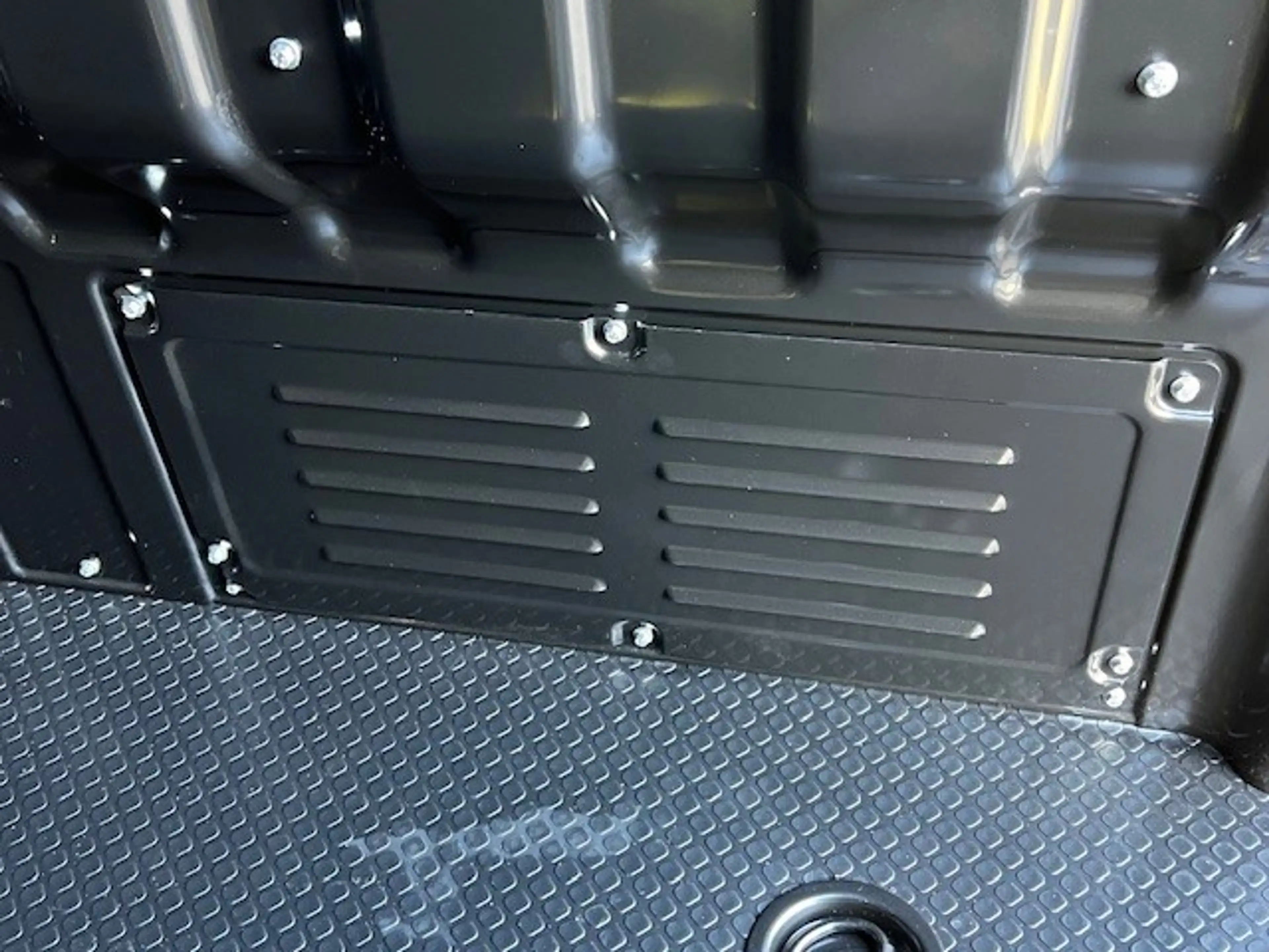 Maxus eDeliver 5 L1 64 kWh | nu te bestellen | Massive Black! — photo 13