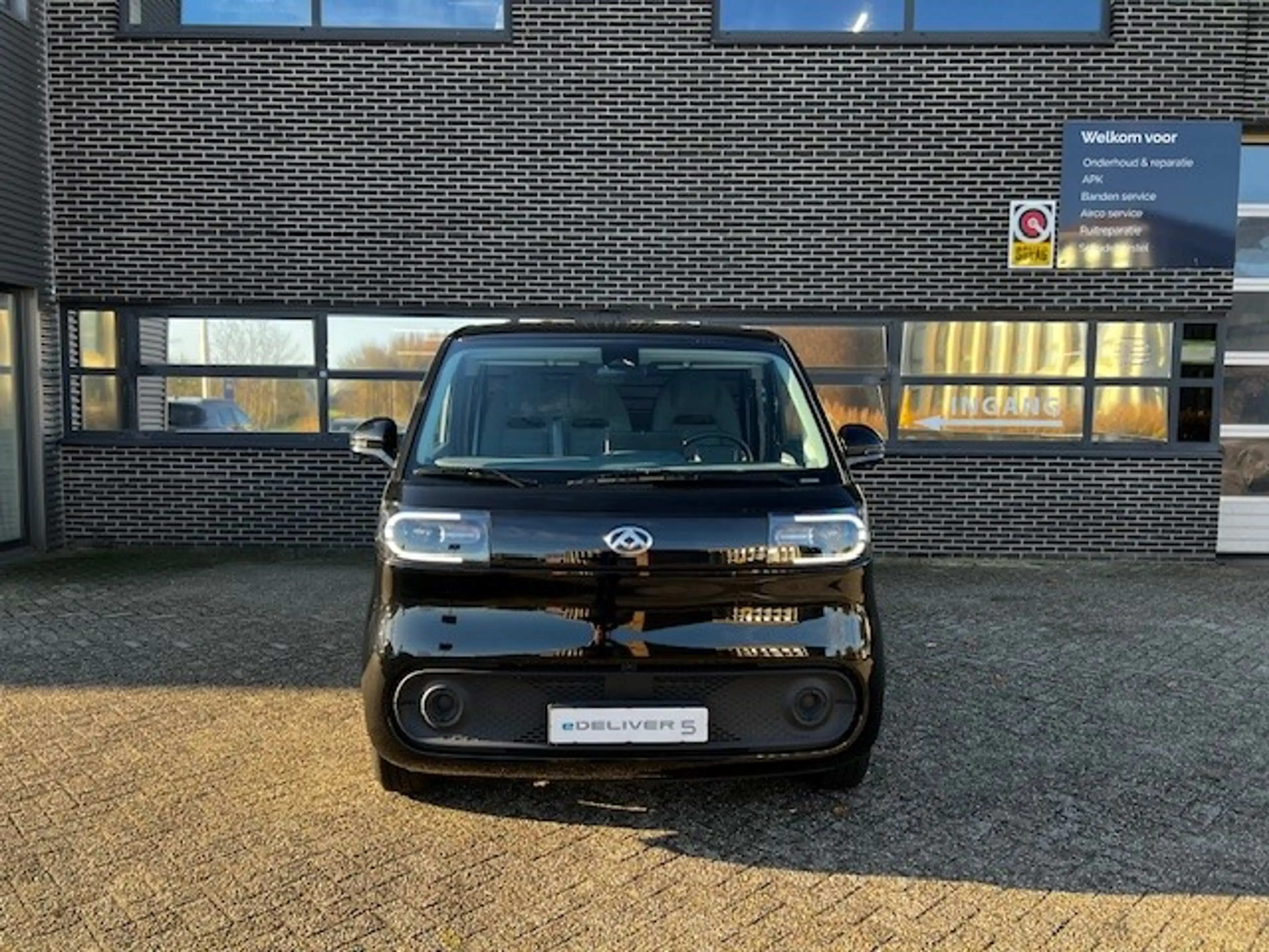 Maxus eDeliver 5 L1 64 kWh | nu te bestellen | Massive Black! — photo 6