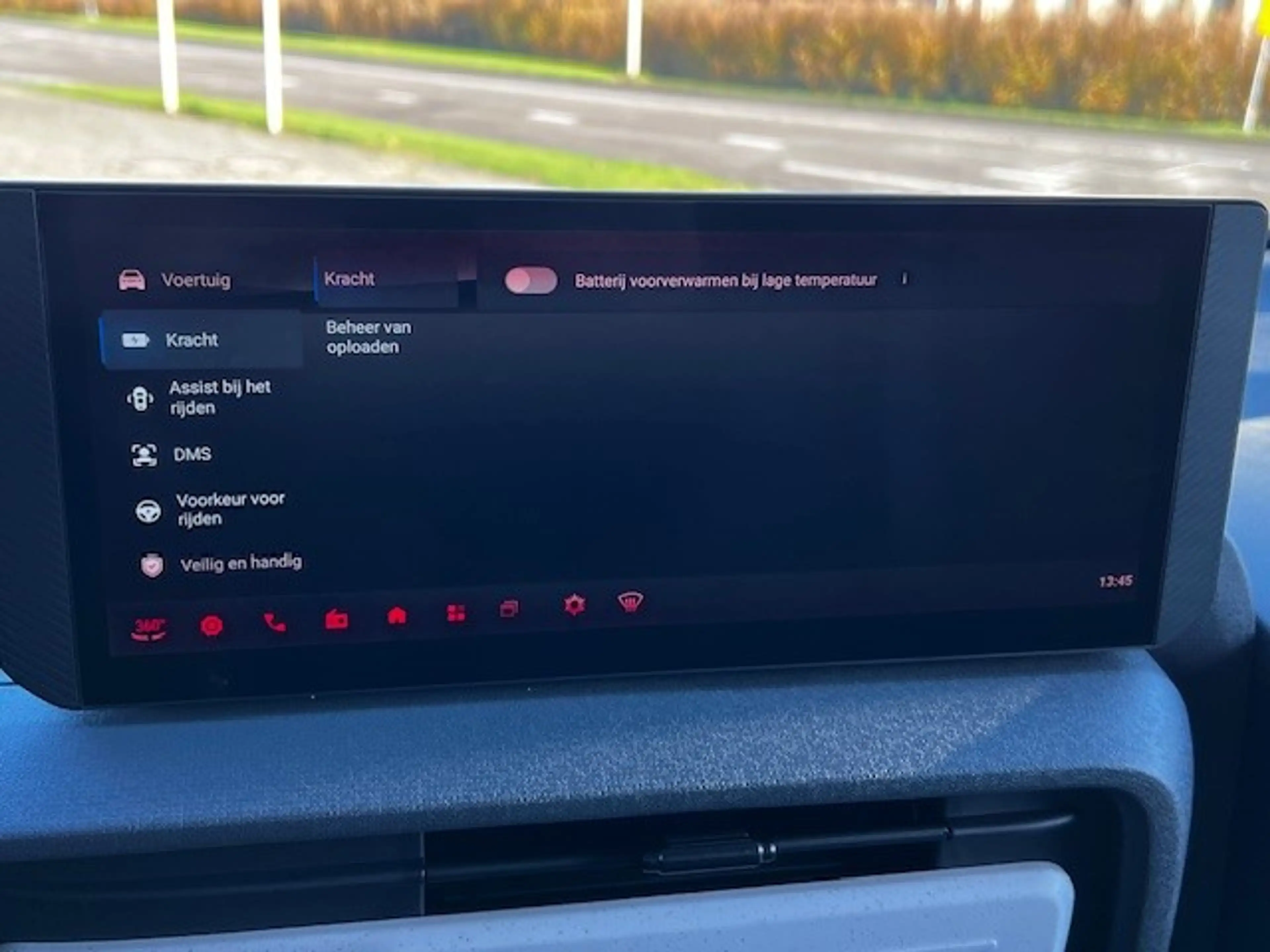 Maxus eDeliver 5 L1 64 kWh | nu te bestellen | Massive Black! — photo 10