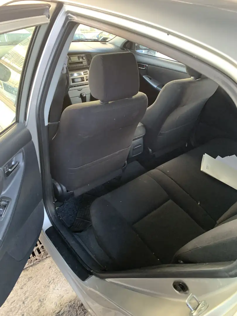 Toyota Corolla Liftback 1.6 GLi - 2