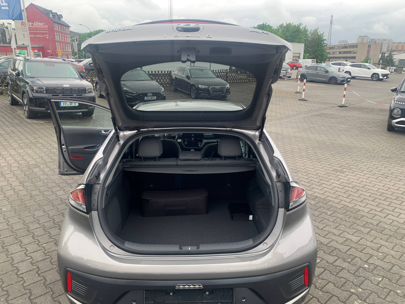 Hyundai IONIQ Style Plug-In Hybrid — photo 15