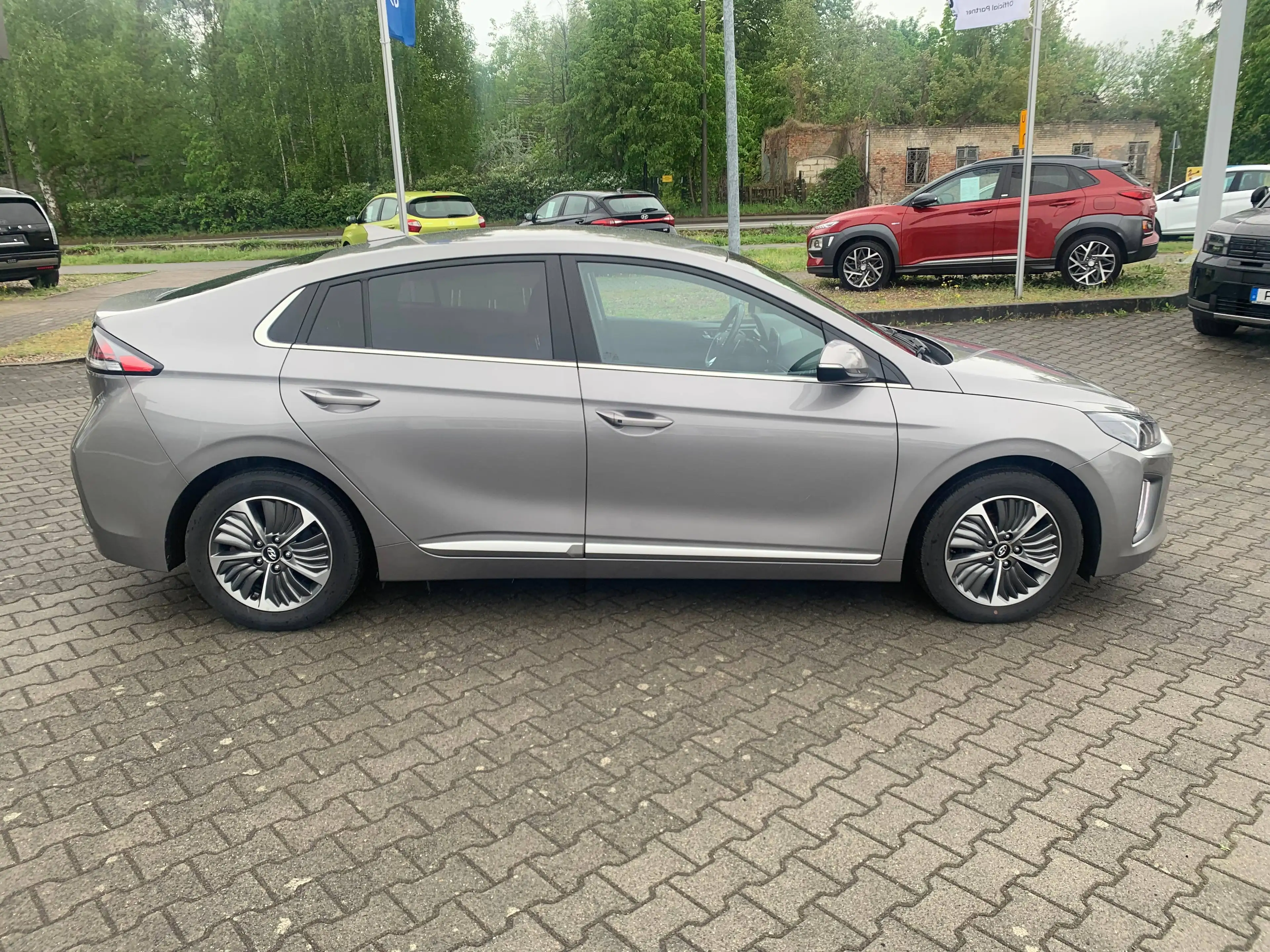 Hyundai IONIQ Style Plug-In Hybrid — photo 6