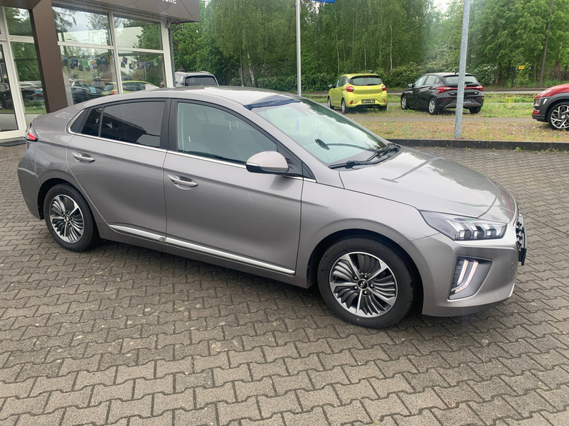 Hyundai IONIQ Style Plug-In Hybrid — photo 7