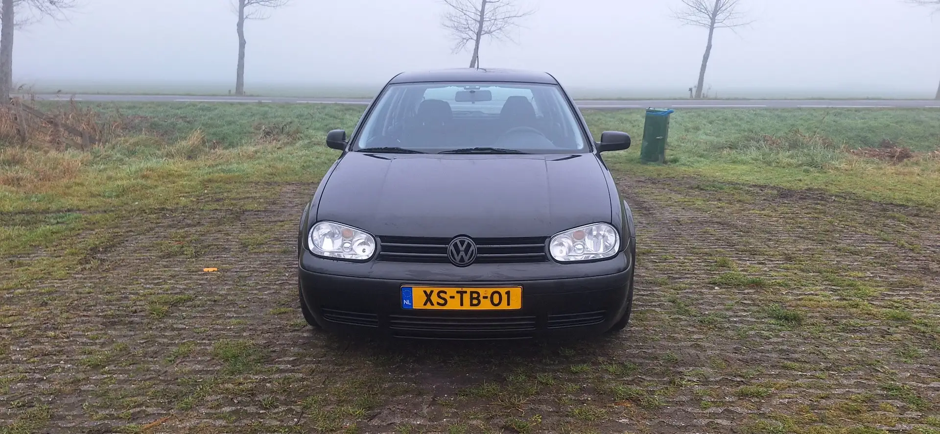 Volkswagen Golf 1.6 Zwart - 2