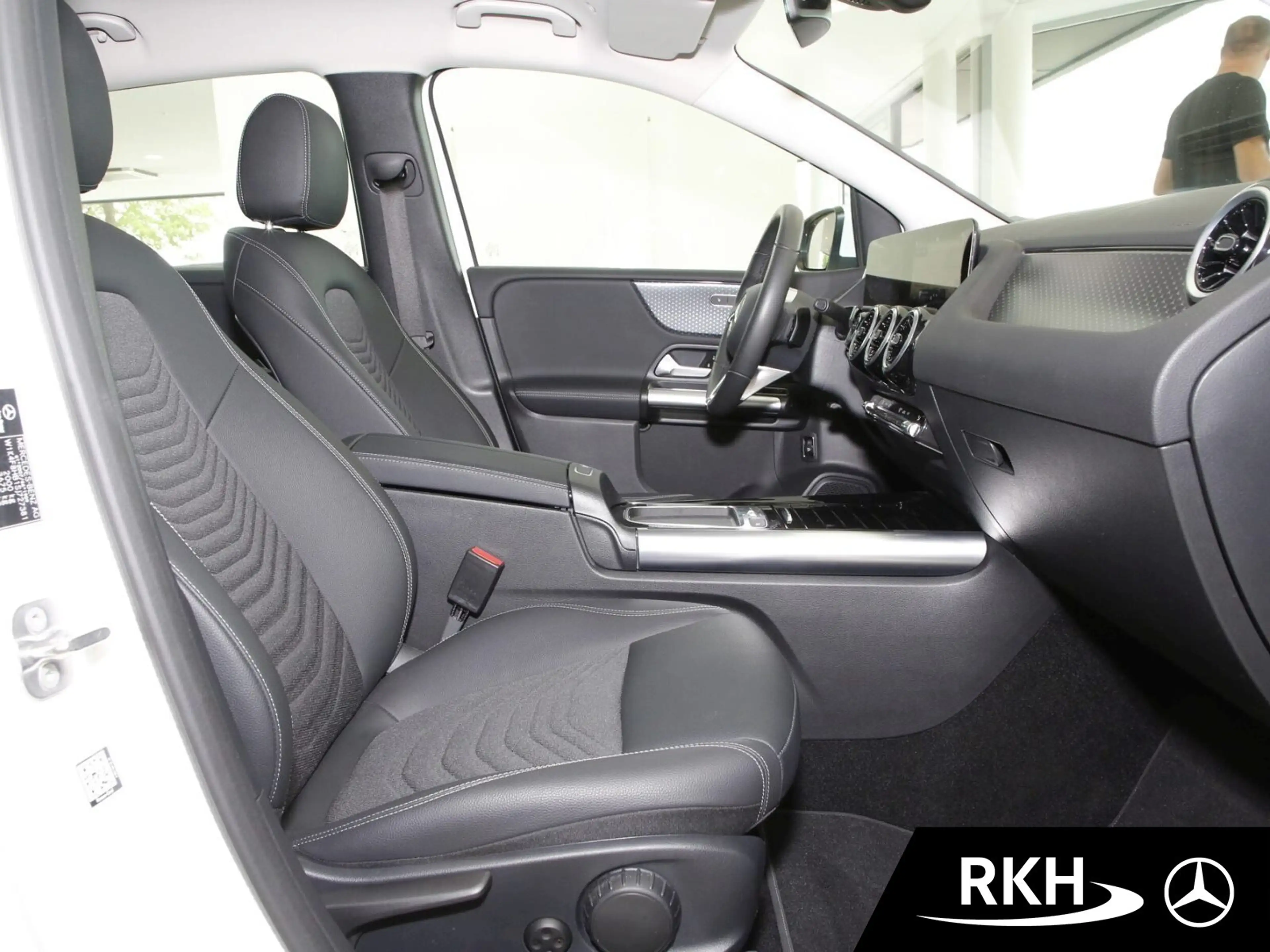 Mercedes-Benz B 200 B 200 AHK/LED/Winter-Paket/Rückfahrkamera Pro — photo 6
