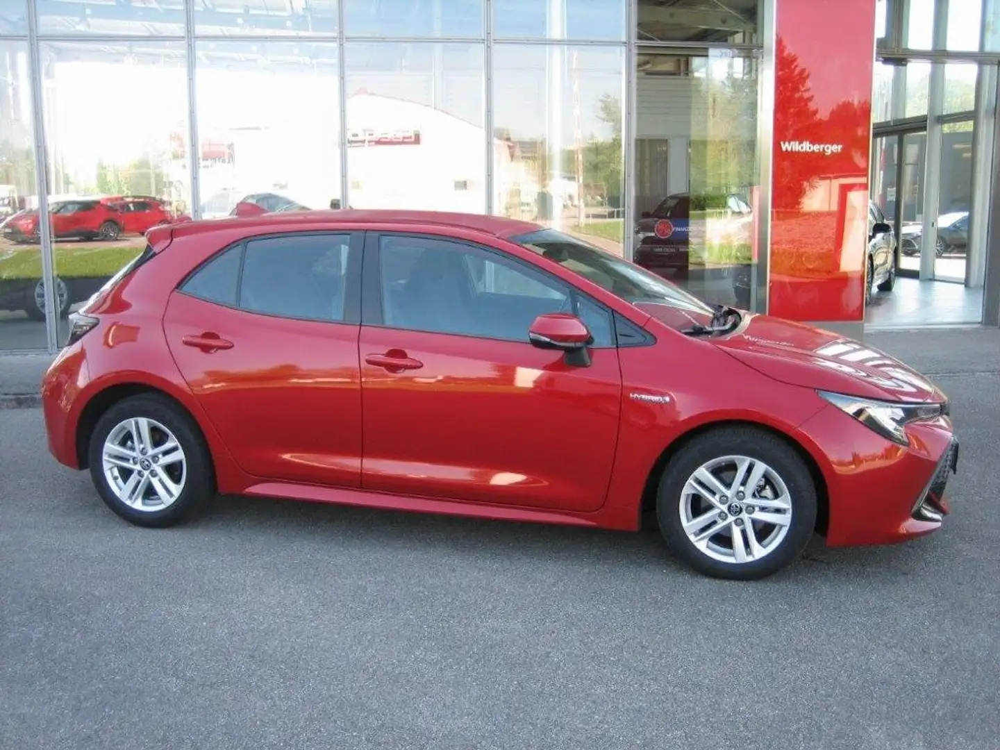 Toyota Corolla 1,8 Hybrid Active !!! TOPGEBRAUCHTER !!! Rot - 2