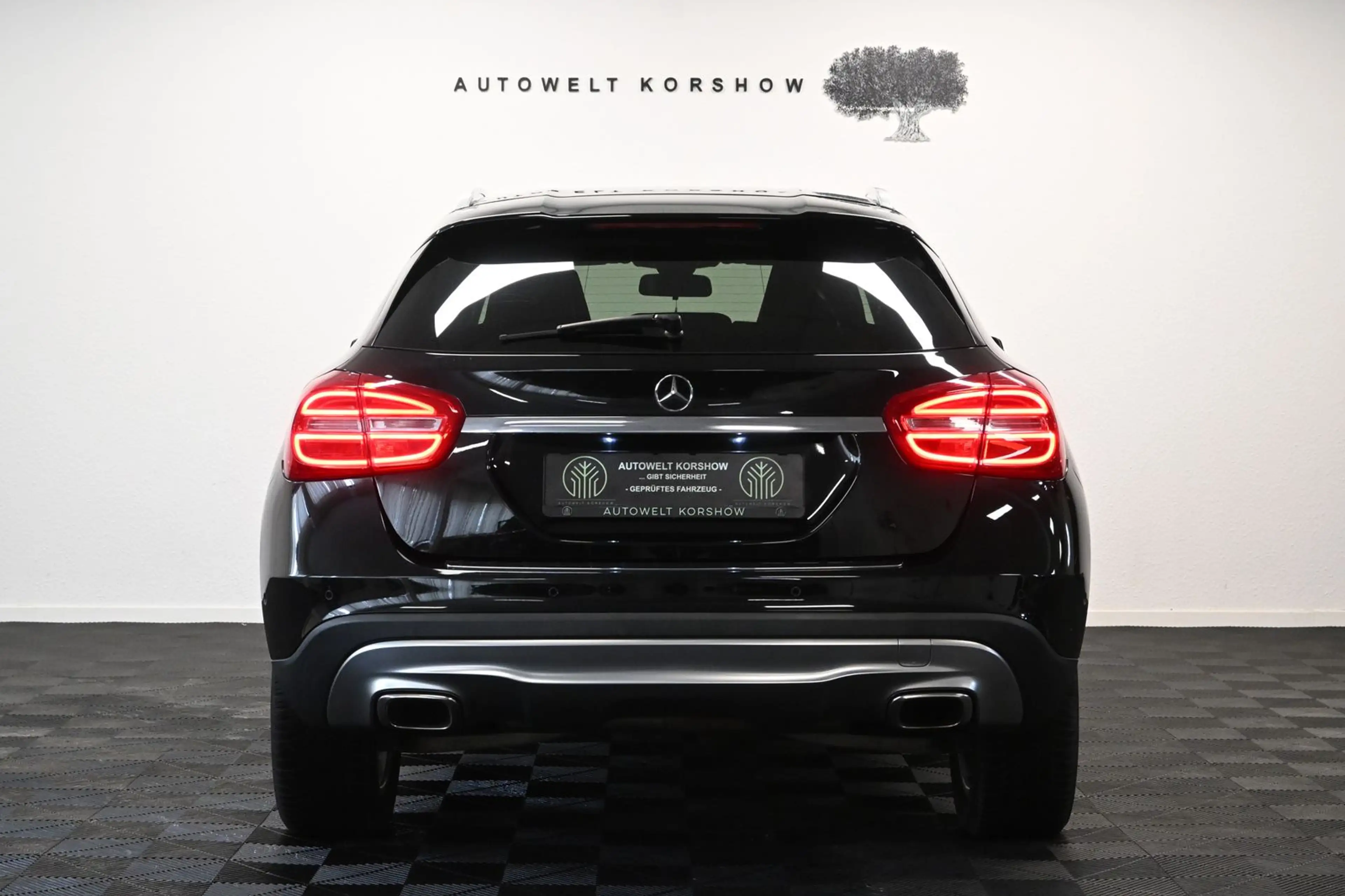 Mercedes-Benz GLA 200 d 4Matic *BI-XENON*KAMERA*SHZ*TEMPOMAT — photo 6