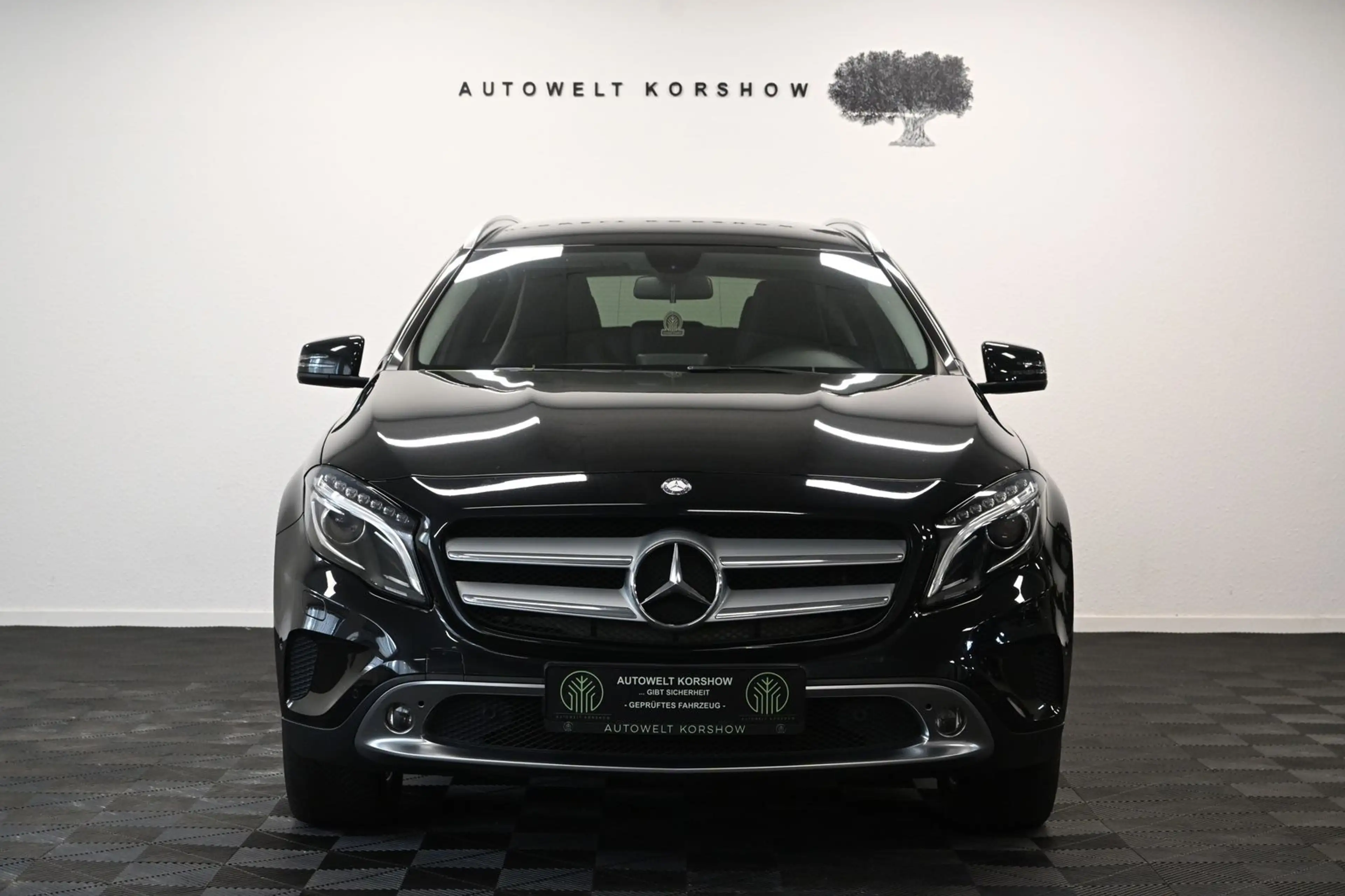 Mercedes-Benz GLA 200 d 4Matic *BI-XENON*KAMERA*SHZ*TEMPOMAT — photo 2