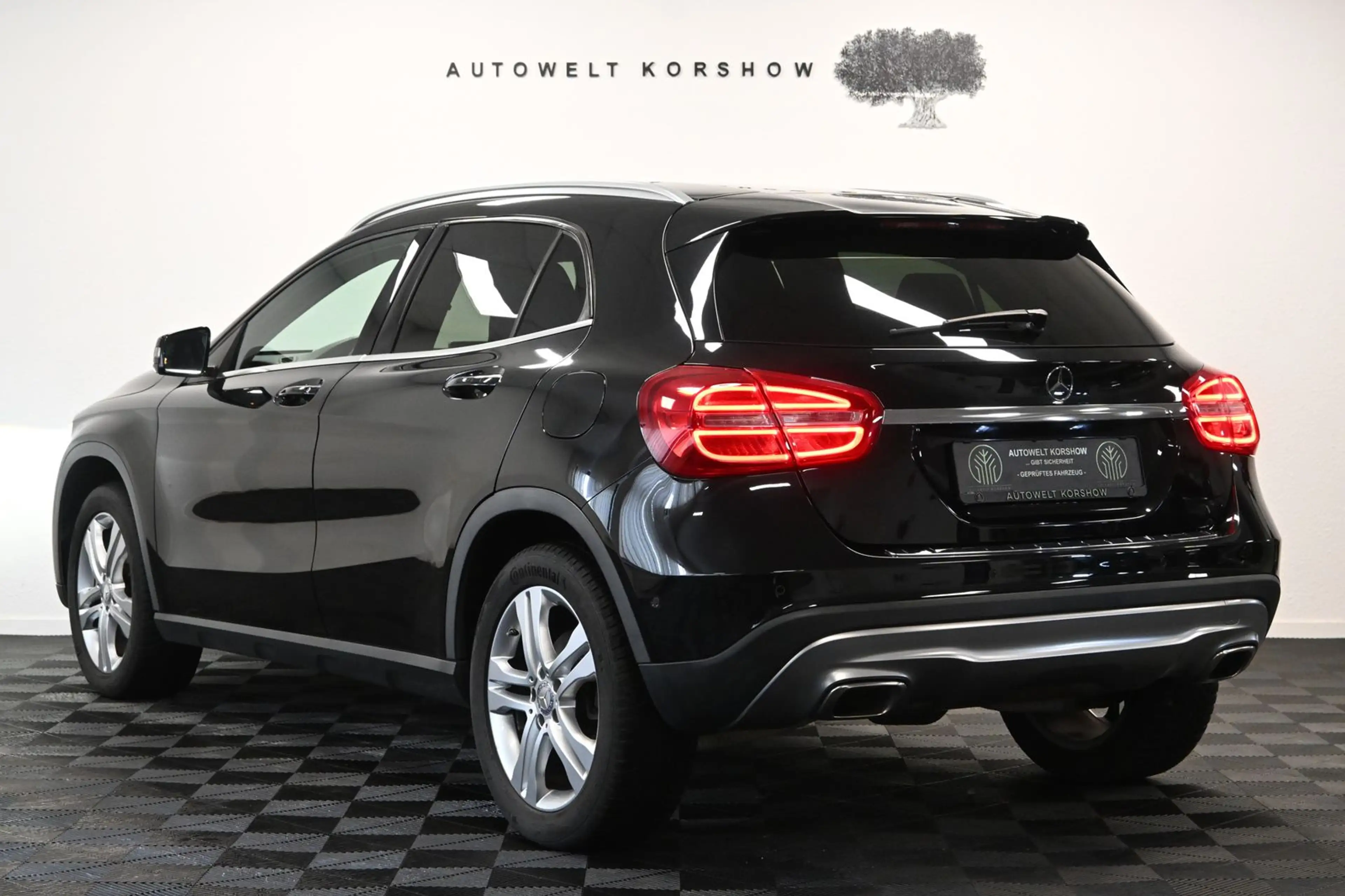 Mercedes-Benz GLA 200 d 4Matic *BI-XENON*KAMERA*SHZ*TEMPOMAT — photo 10