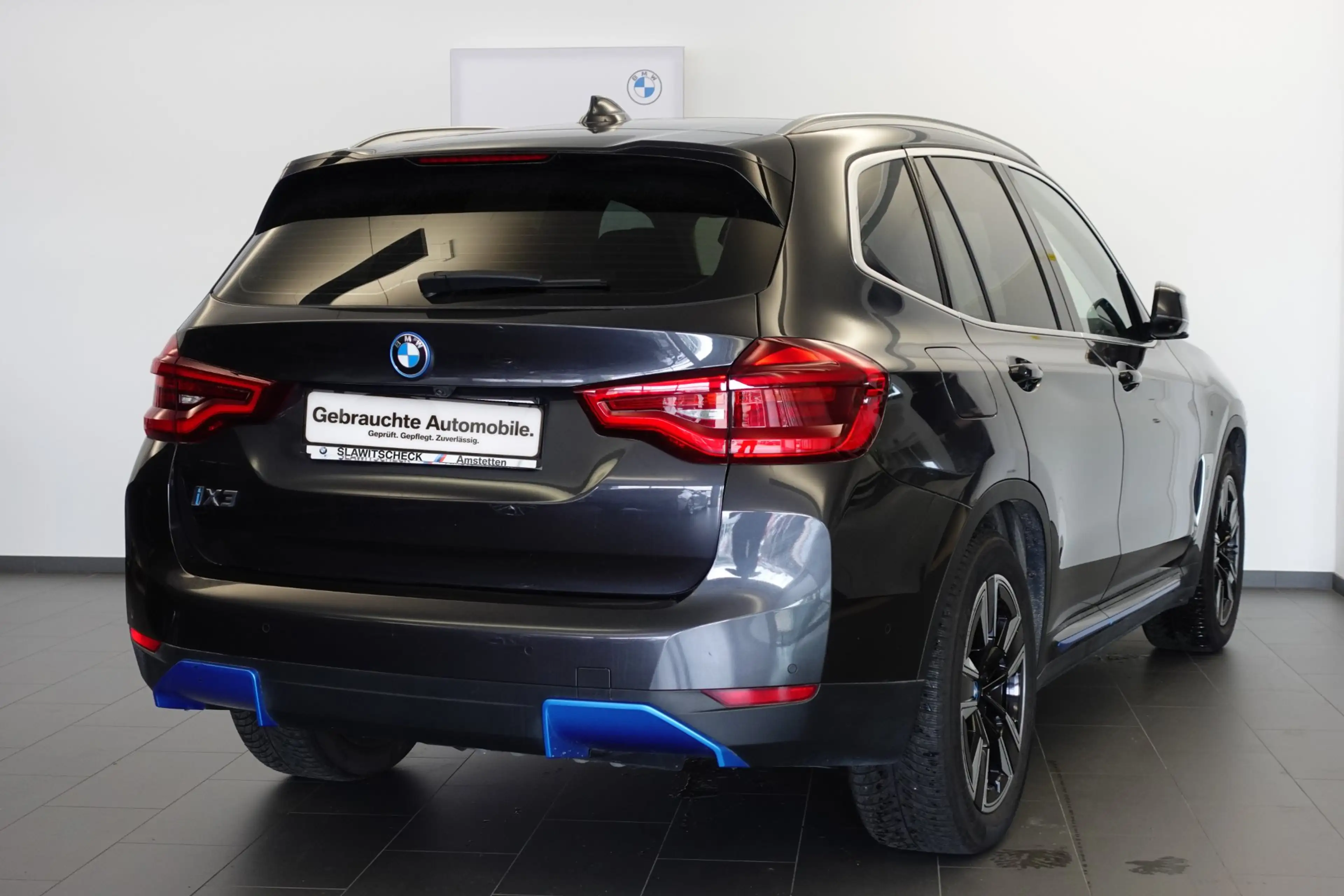 BMW iX3 Impressive G08 — photo 4