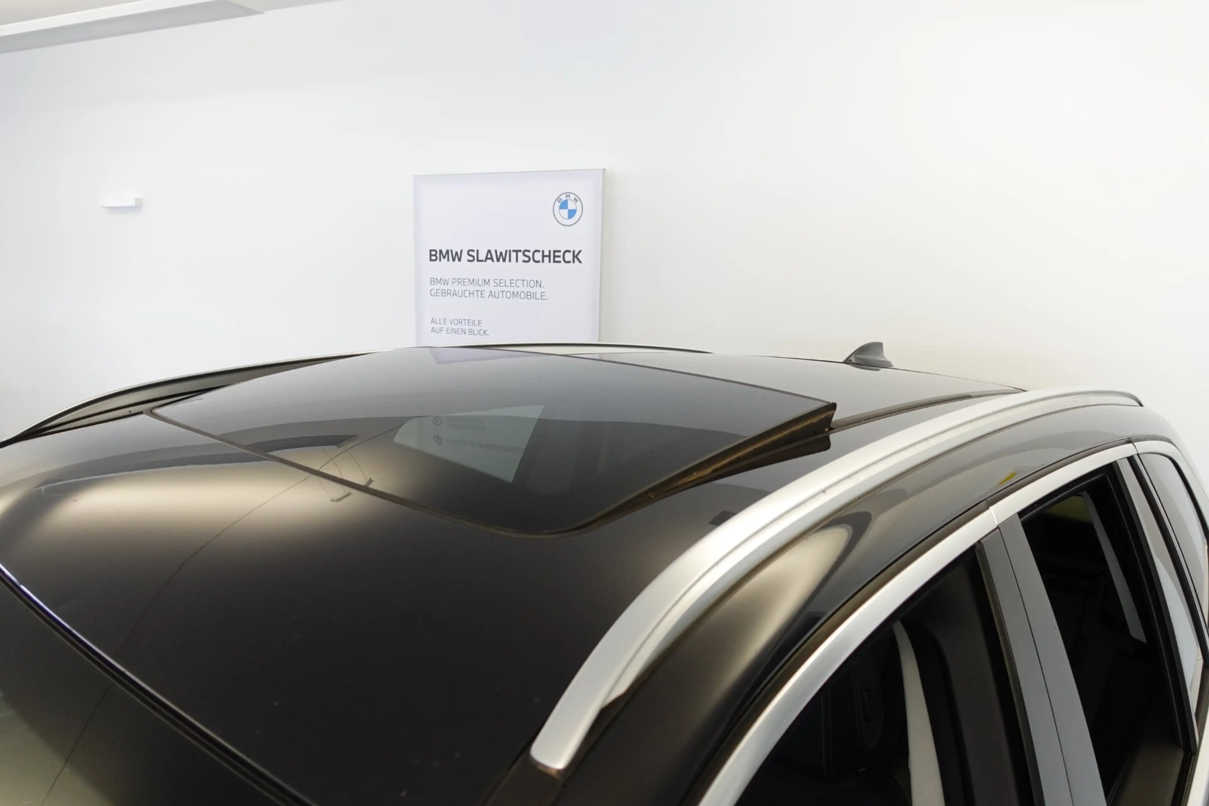 BMW iX3 Impressive G08 — photo 3