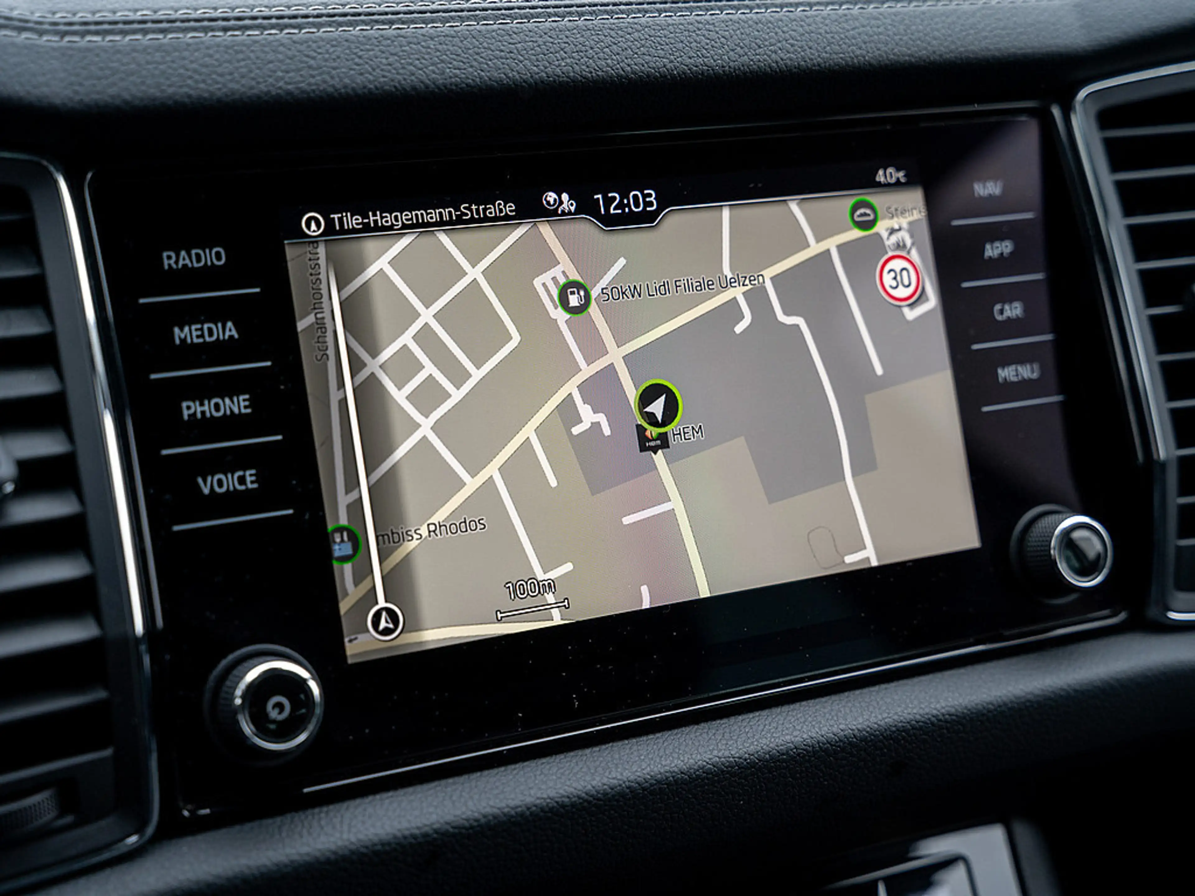 Skoda Kodiaq 2.0 TDI Ambition DSG 7-Sitze AHK Navi — photo 7