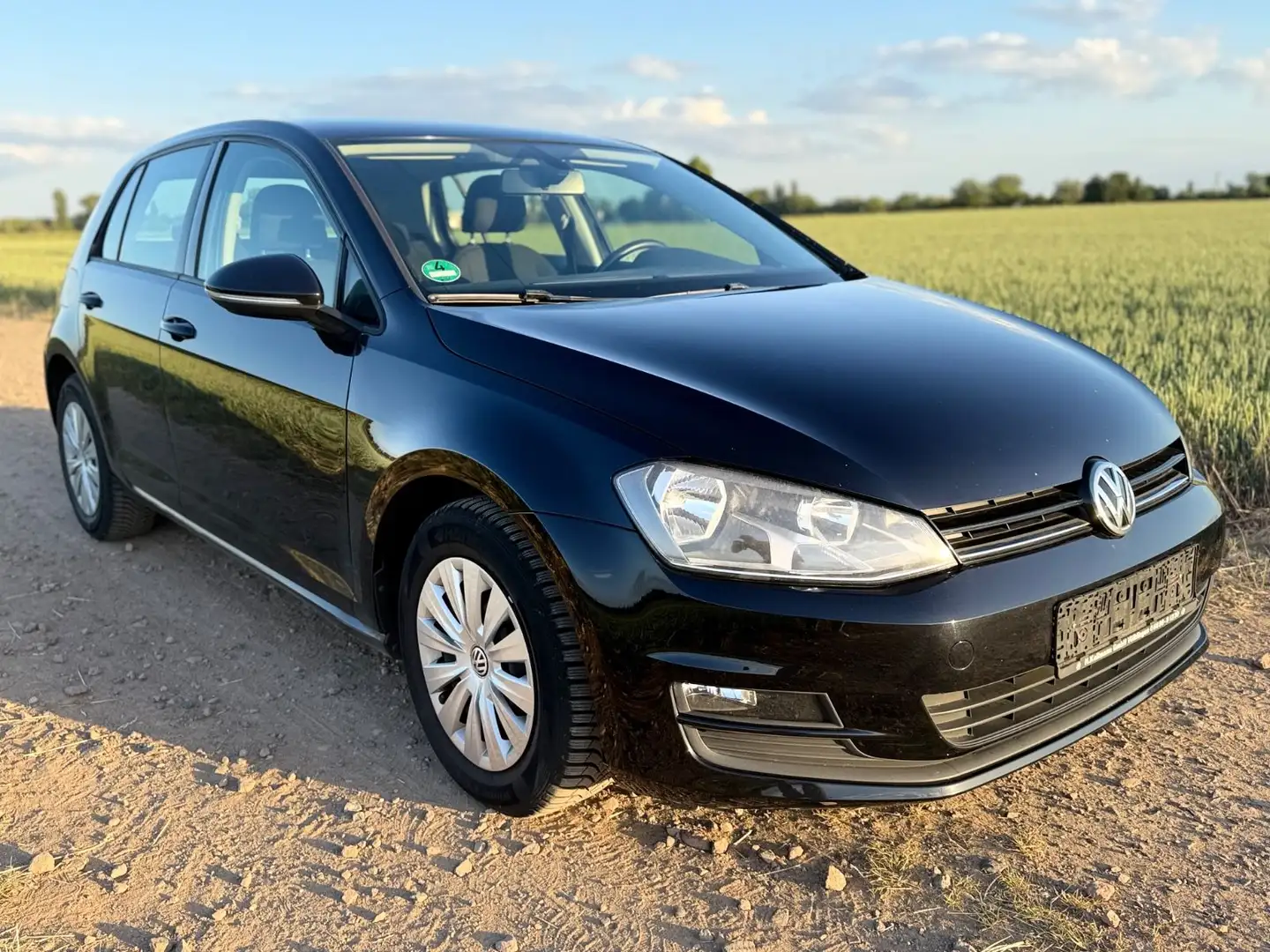 Volkswagen Golf VII Lim. Trendline BMT *Traumzustand Schwarz - 1