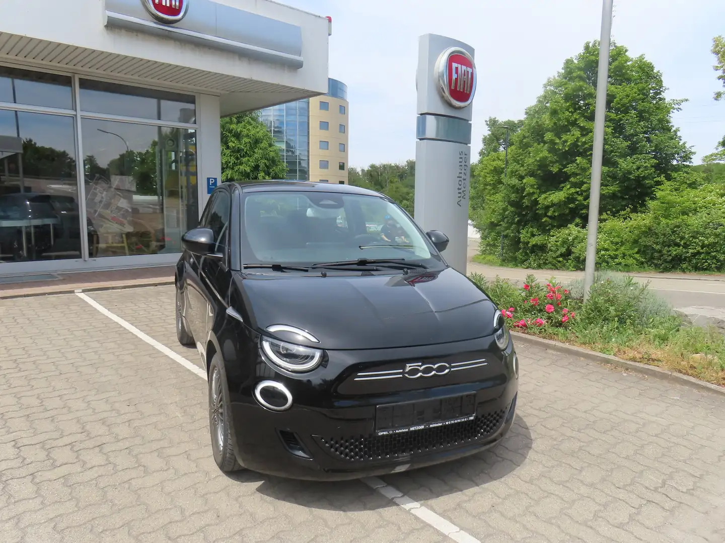 Fiat 500e Icon Akku 23,8 kWh Zwart - 1