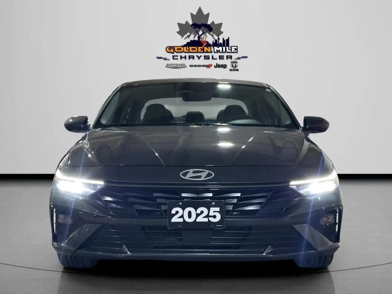 Hyundai ELANTRA снимка Hyundai ELANTRA