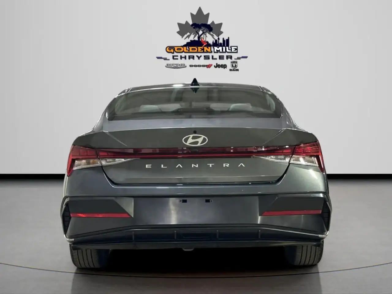 Hyundai ELANTRA снимка Hyundai ELANTRA